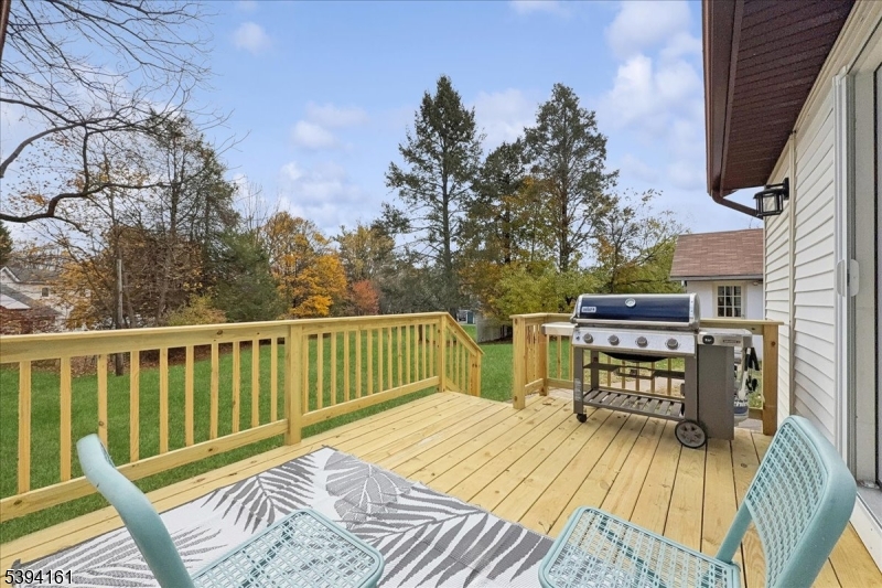 Roxbury Twp., New Jersey, 07876, United States, 3 Bedrooms Bedrooms, ,2 BathroomsBathrooms,Residential,For Sale,1987985