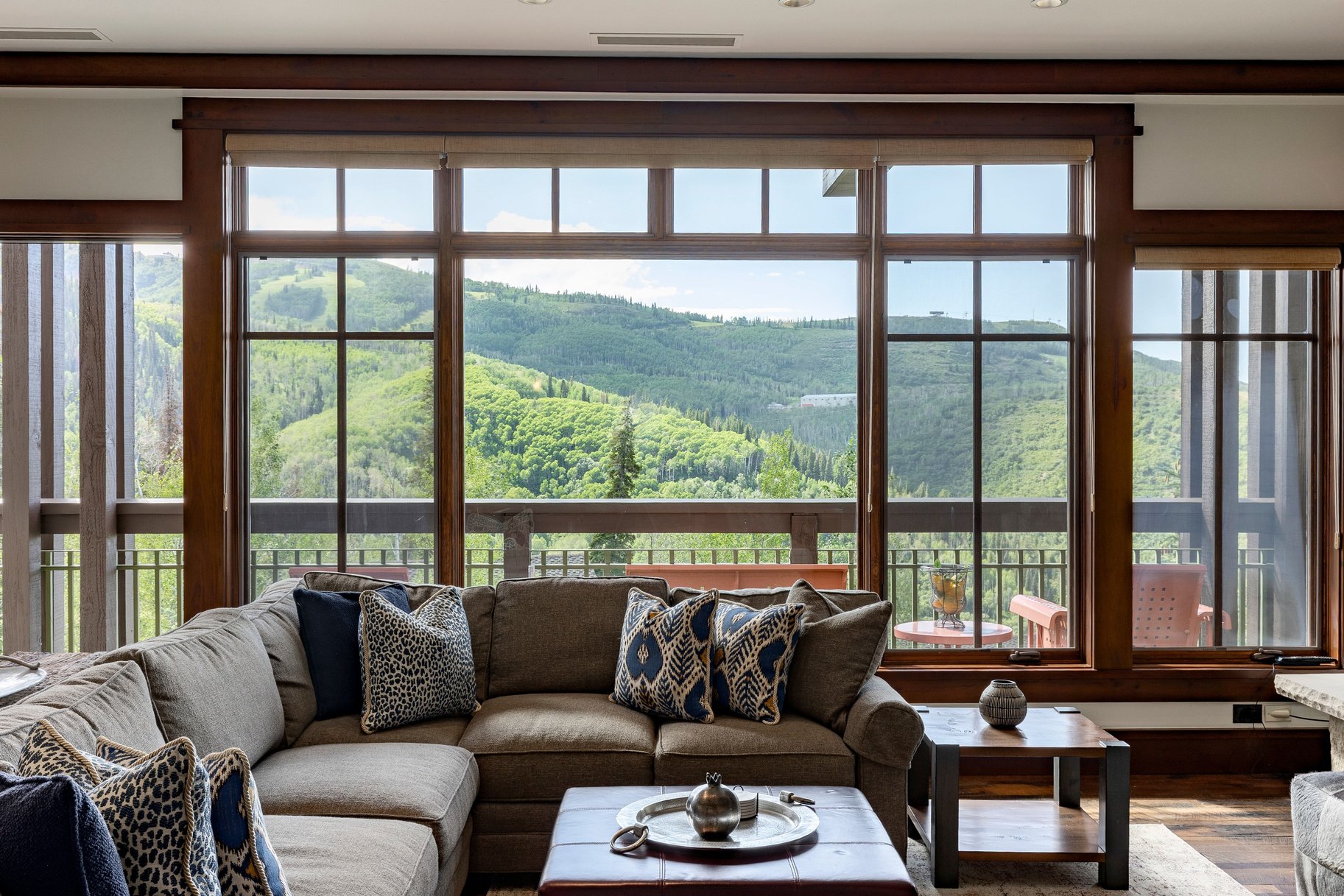  Rarely Available Arrowleaf Condominium With Views Toward Lady Morgan Bowl - 物件實景
