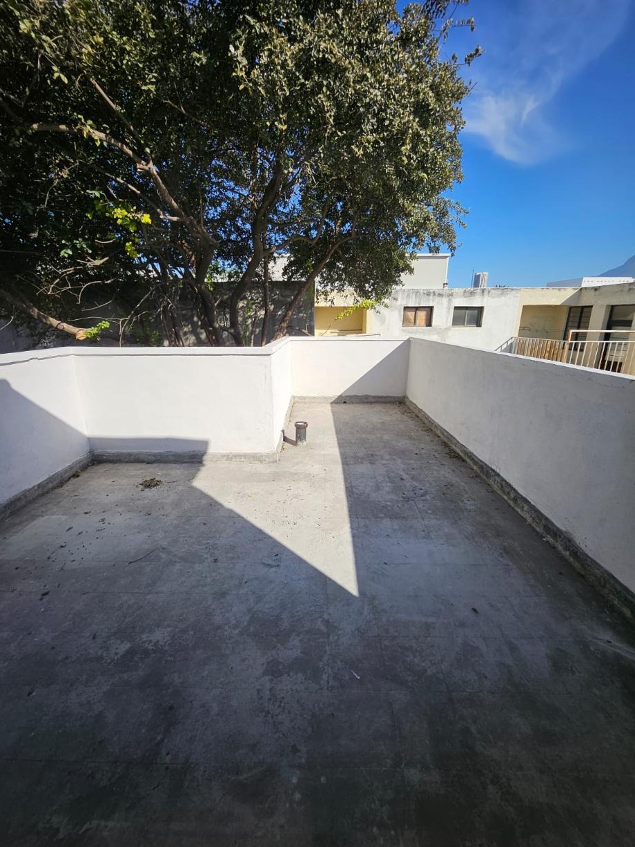 Monterrey, Nuevo León, 64000, Mexico, 6 Bedrooms Bedrooms, ,4 BathroomsBathrooms,Residential,For Sale,1997199