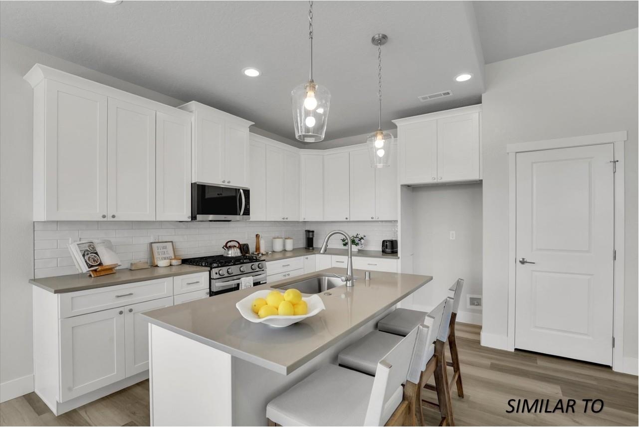 Deer Park, Washington, 99006, United States, 3 Bedrooms Bedrooms, ,2 BathroomsBathrooms,Residential,For Sale,1839992