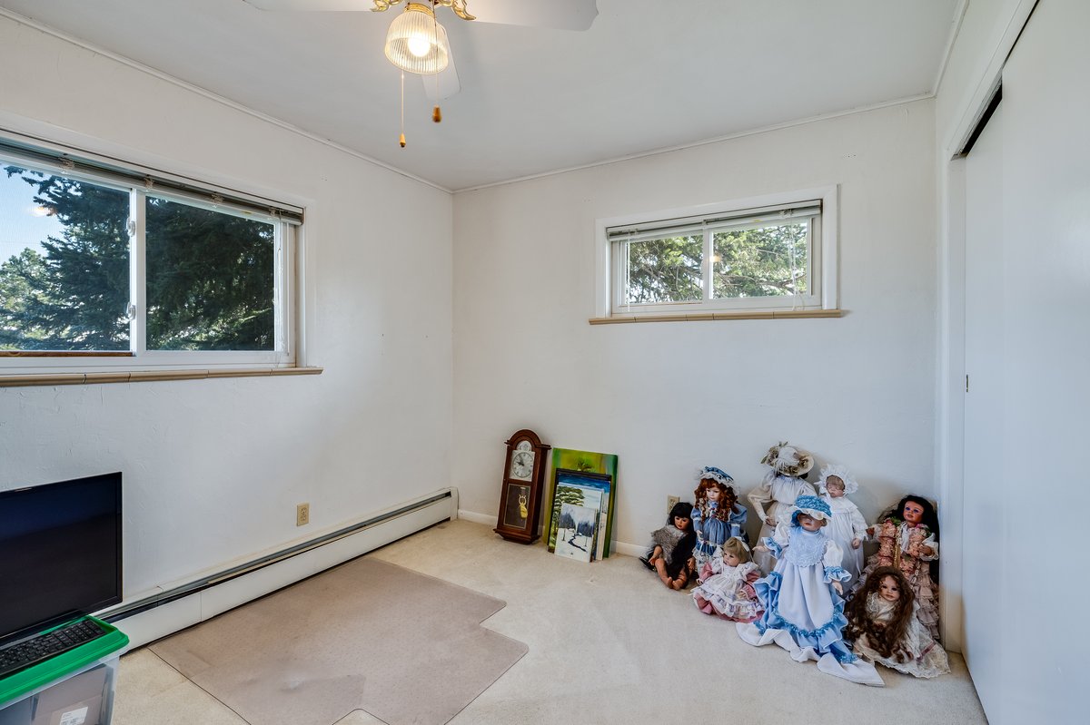 Cheyenne, Wyoming, 82009, United States, 3 Bedrooms Bedrooms, ,2 BathroomsBathrooms,Residential,For Sale,1976817