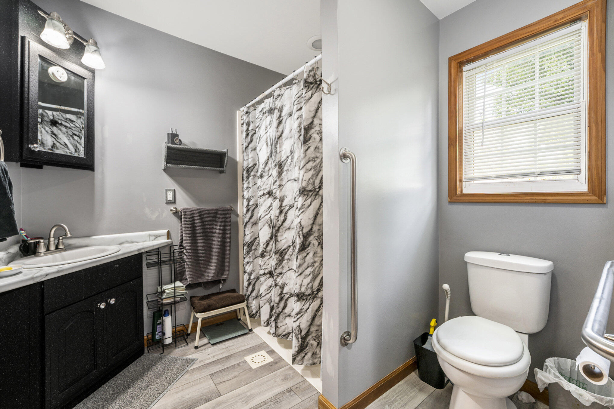 Chesterton, Indiana, 46304, United States, 5 Bedrooms Bedrooms, ,2 BathroomsBathrooms,Residential,For Sale,1973934