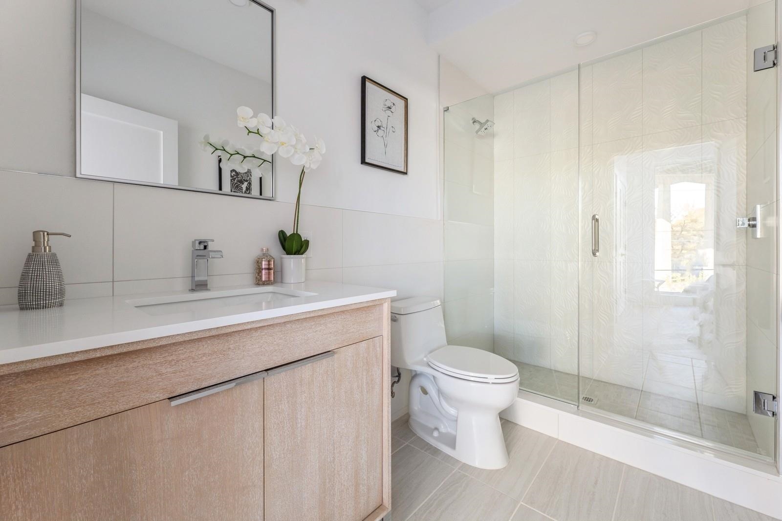 425 3rd St Unit 202, Jersey City, New Jersey, 07302, United States, 2 Bedrooms Bedrooms, ,2 BathroomsBathrooms,Residential,For Sale,425 3rd St Unit 202,1674924