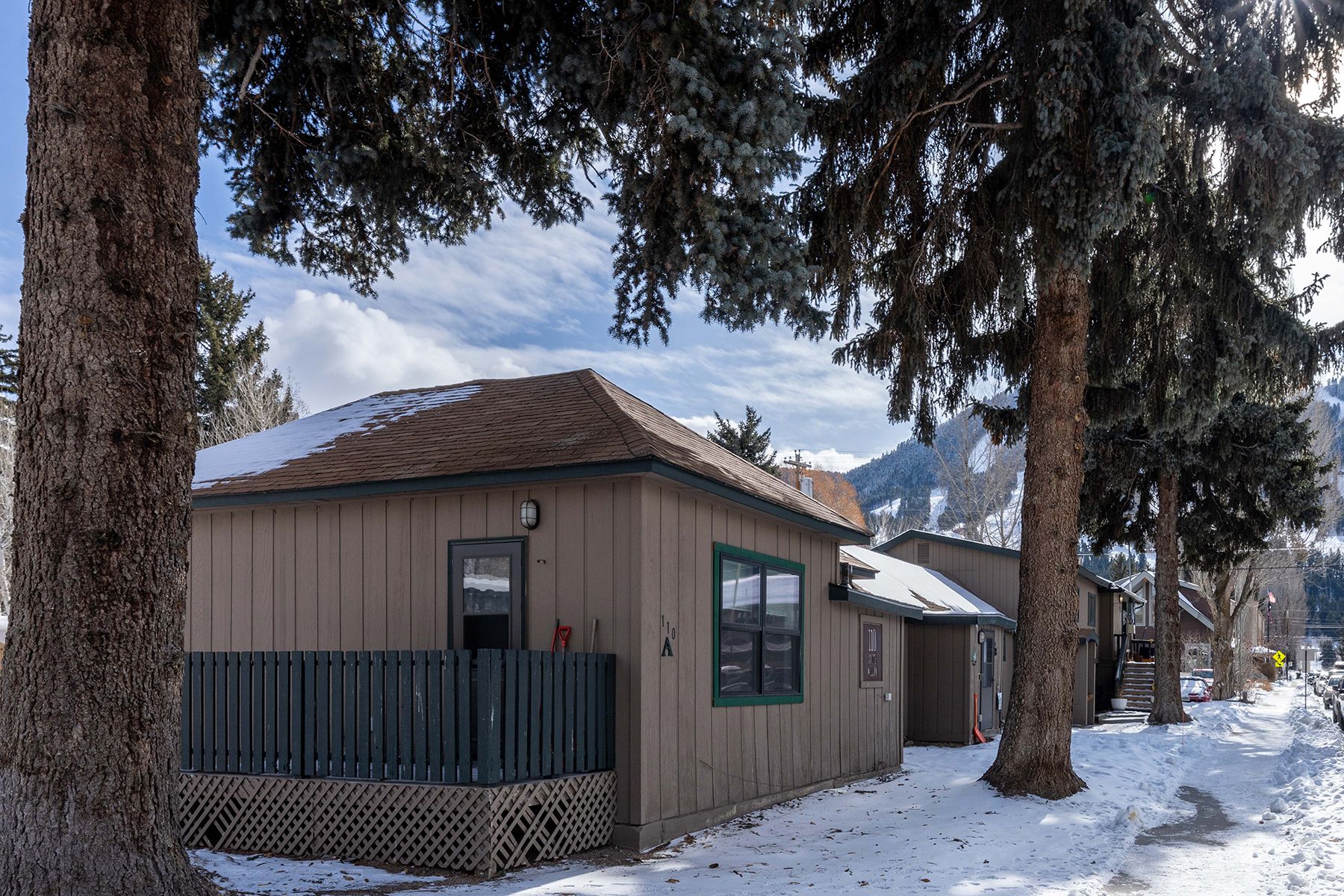 Willow Street Four-Unit Complex 