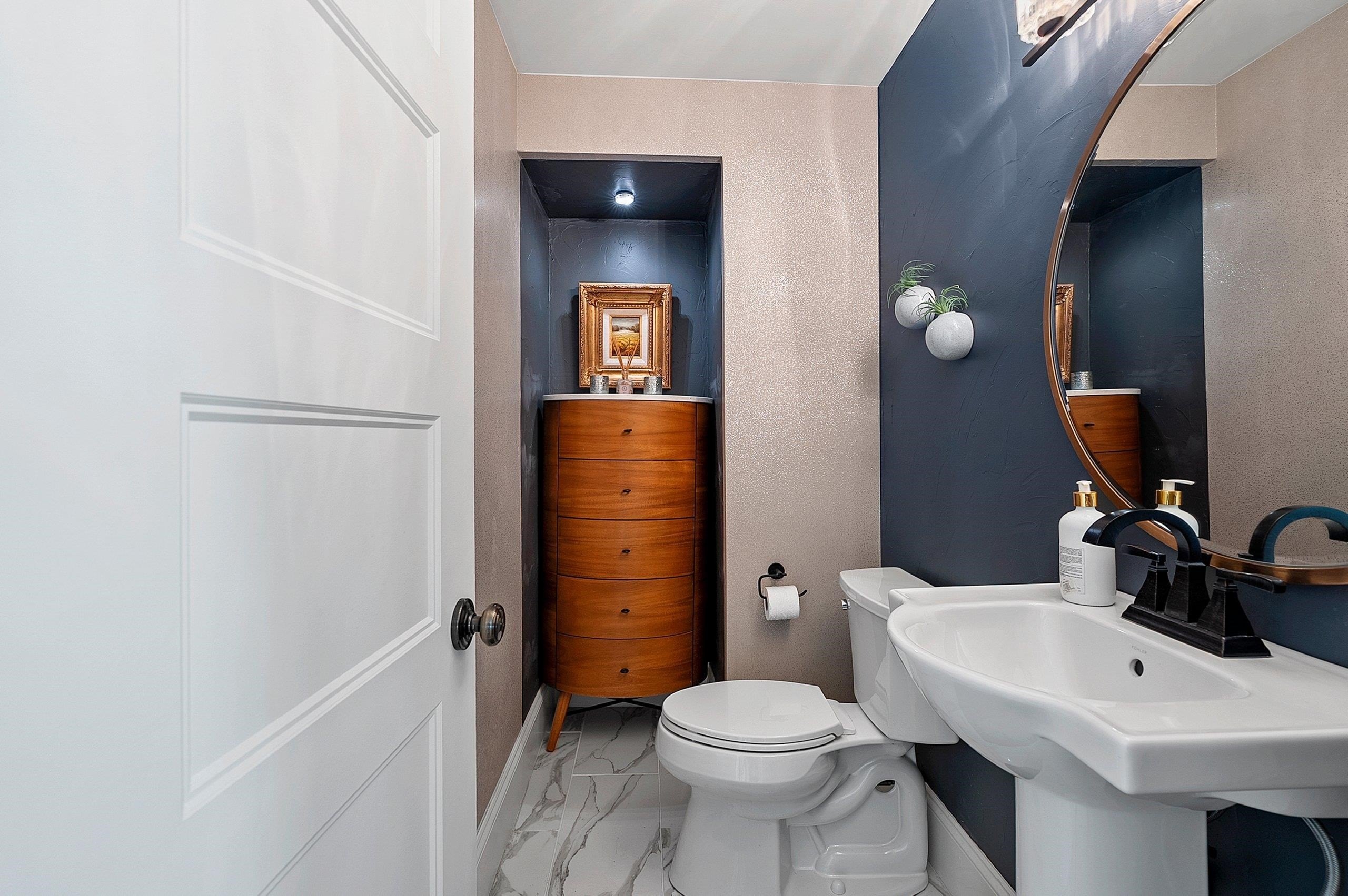 GREEN BAY, Wisconsin, 54301, United States, 4 Bedrooms Bedrooms, ,3 BathroomsBathrooms,Residential,For Sale,2048088