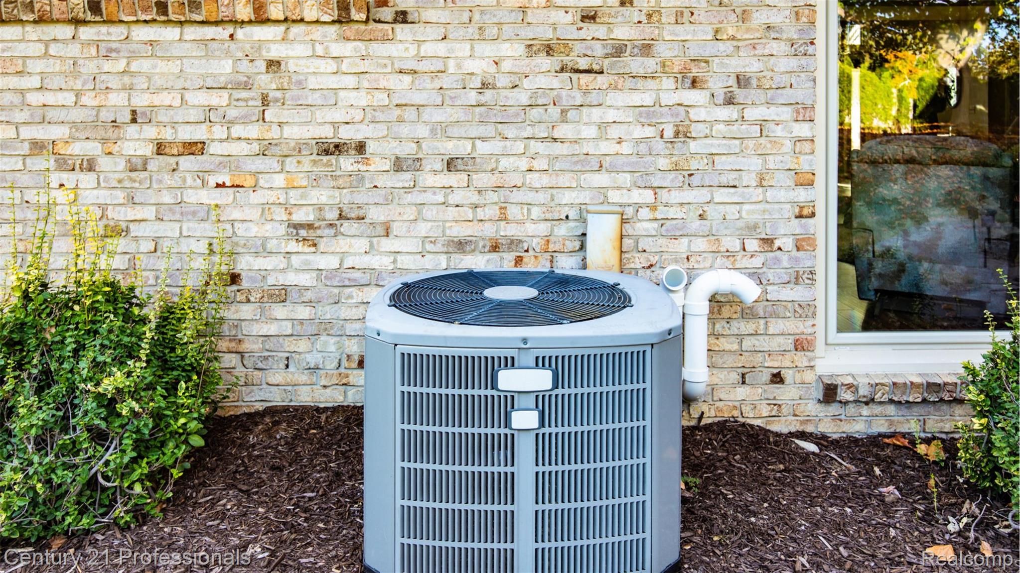 RochesterHills, Michigan, 48309, United States, 4 Bedrooms Bedrooms, ,4 BathroomsBathrooms,Residential,For Sale,1980404