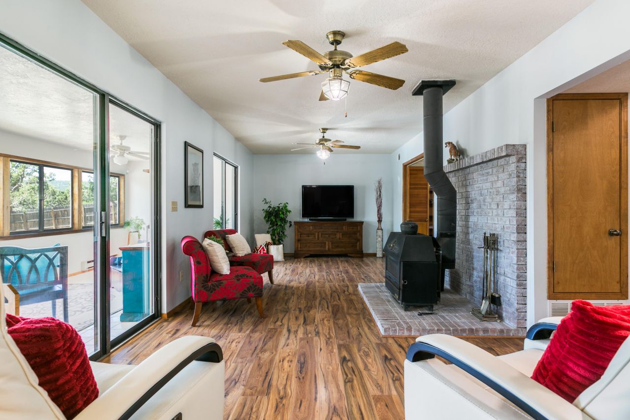 Edgewood, New Mexico, 87015, United States, 4 Bedrooms Bedrooms, ,3 BathroomsBathrooms,Residential,For Sale,1892952