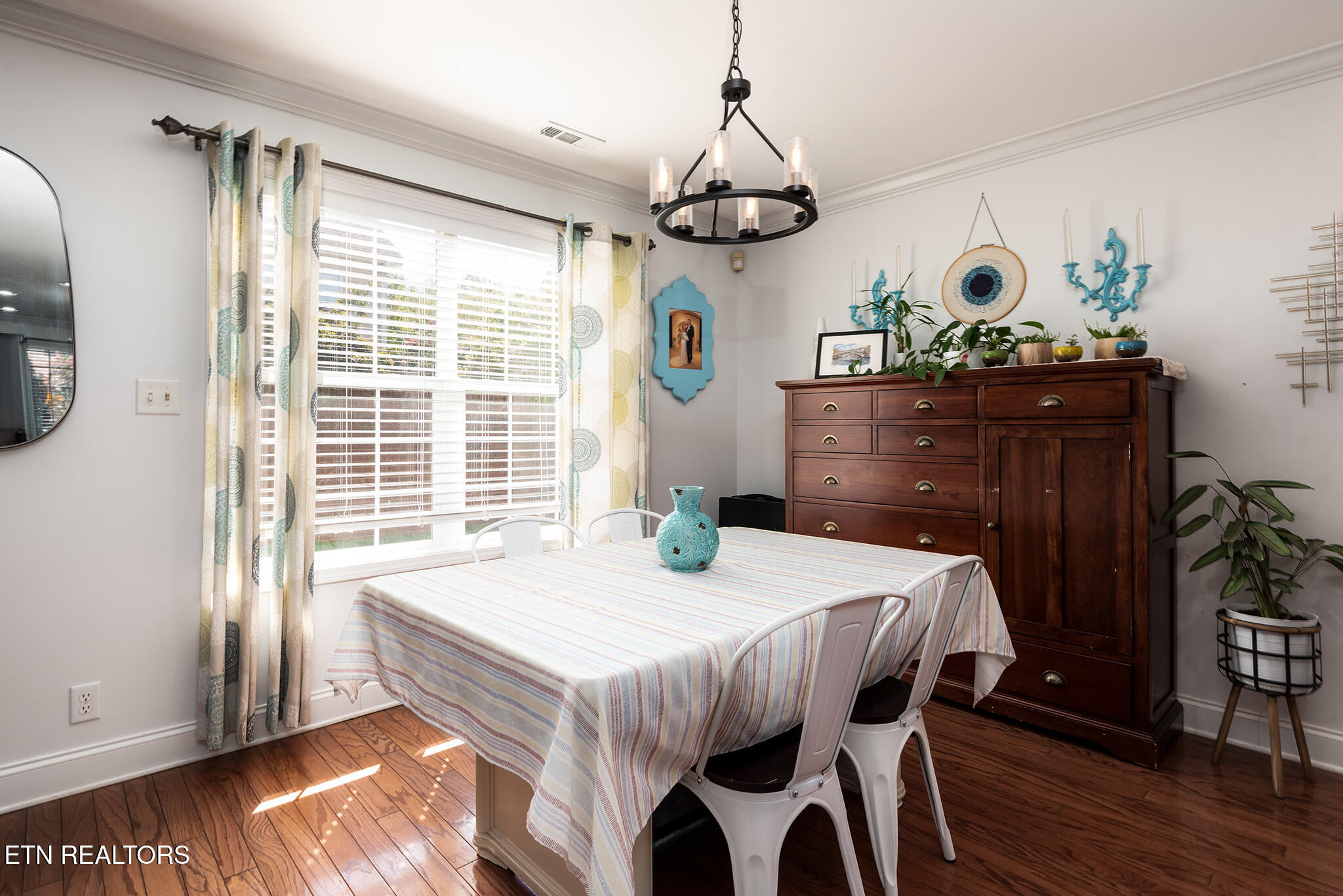 Knoxville, Tennessee, 37919, United States, 3 Bedrooms Bedrooms, ,3 BathroomsBathrooms,Residential,For Sale,1975147