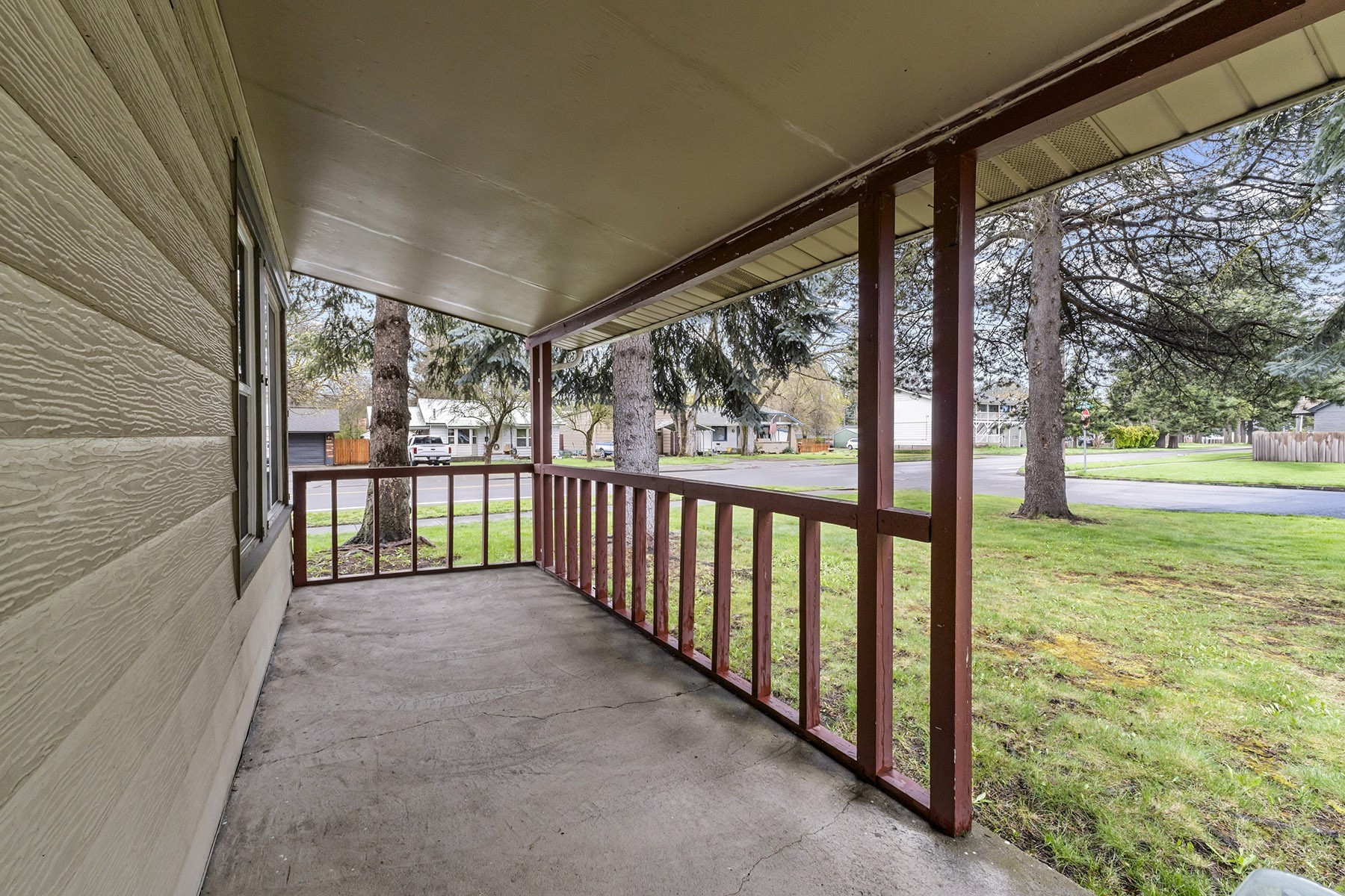  Your Porchlight in the Trees - 物件實景