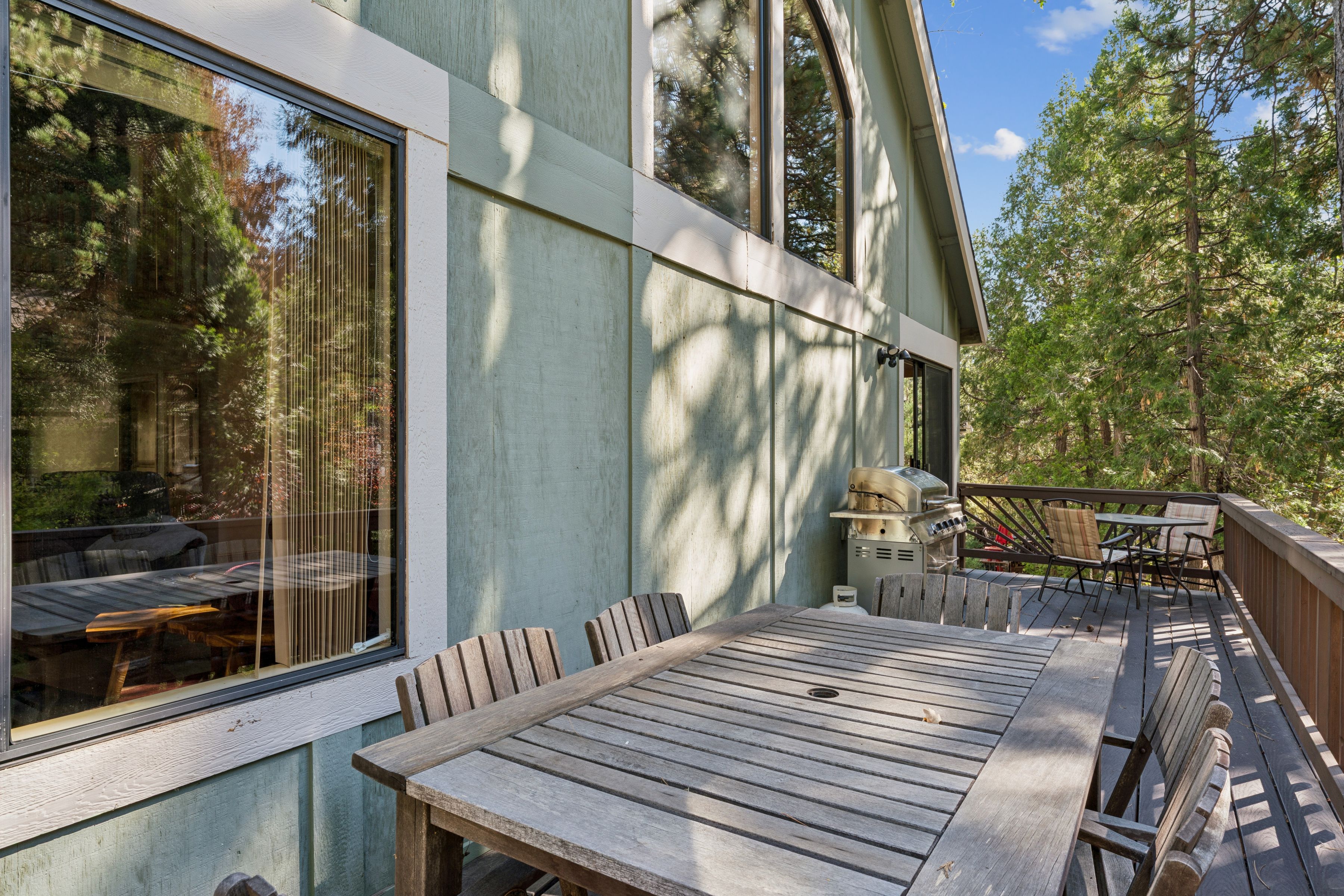  557 Brentwood Drive, Lake Arrowhead, CA 92352 - 物件實景