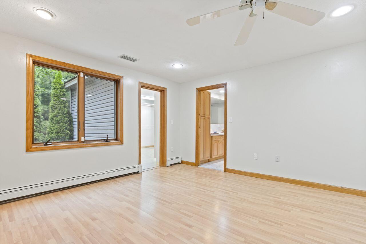Biddeford, Maine, 04005, United States, 3 Bedrooms Bedrooms, ,2 BathroomsBathrooms,Residential,For Sale,1903866