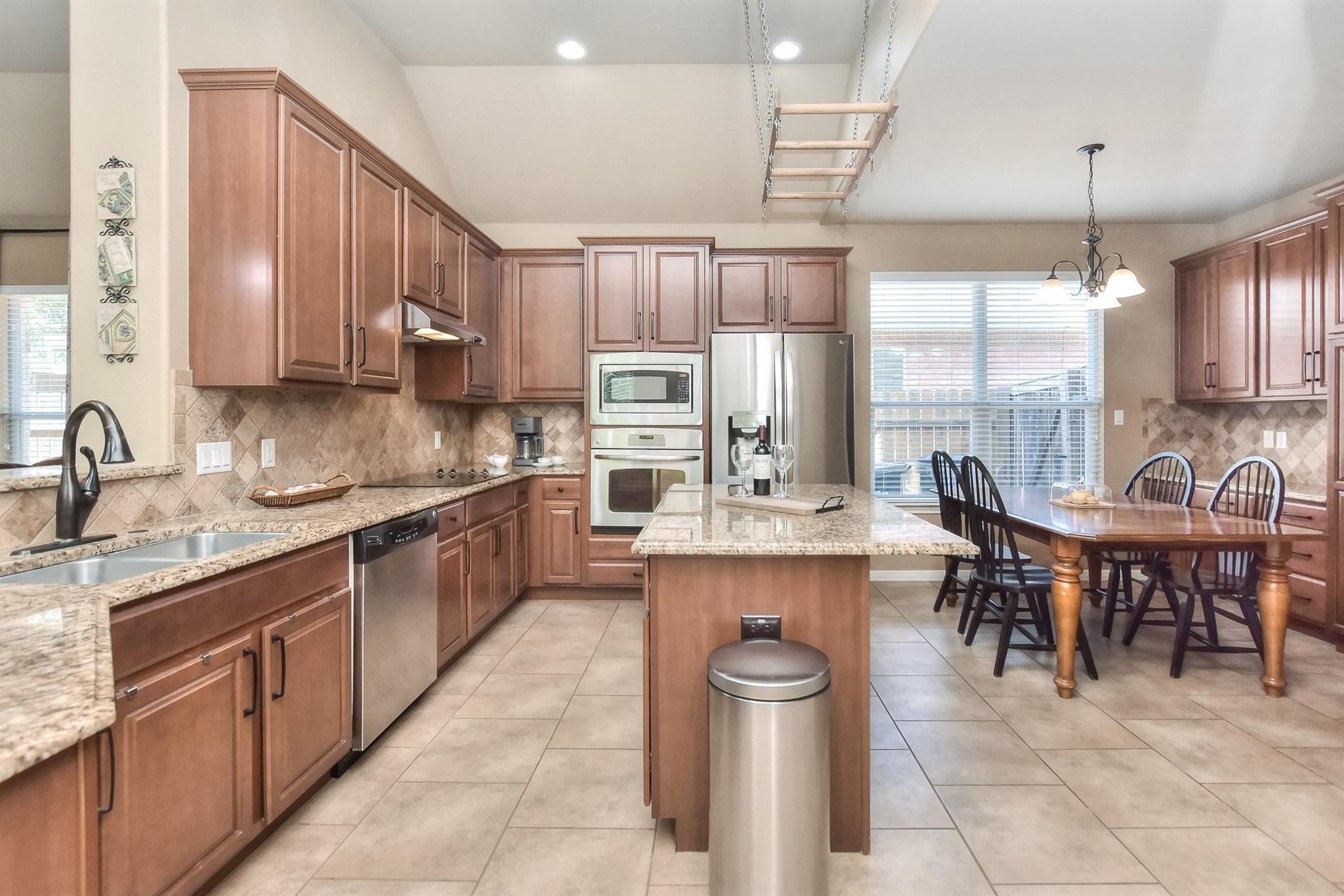 Georgetown, Texas, 78628, United States, 4 Bedrooms Bedrooms, ,3 BathroomsBathrooms,Residential,For Sale,1980870