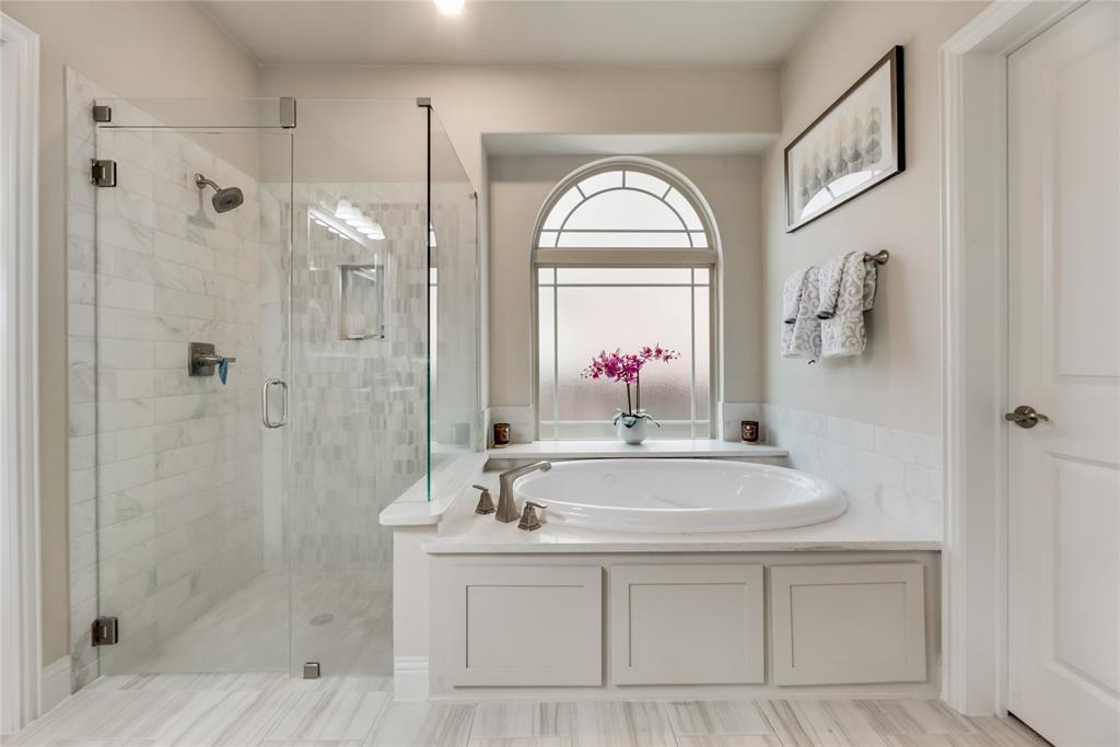 Mansfield, Texas, 76063, United States, 5 Bedrooms Bedrooms, ,4 BathroomsBathrooms,Residential,For Sale,2001569