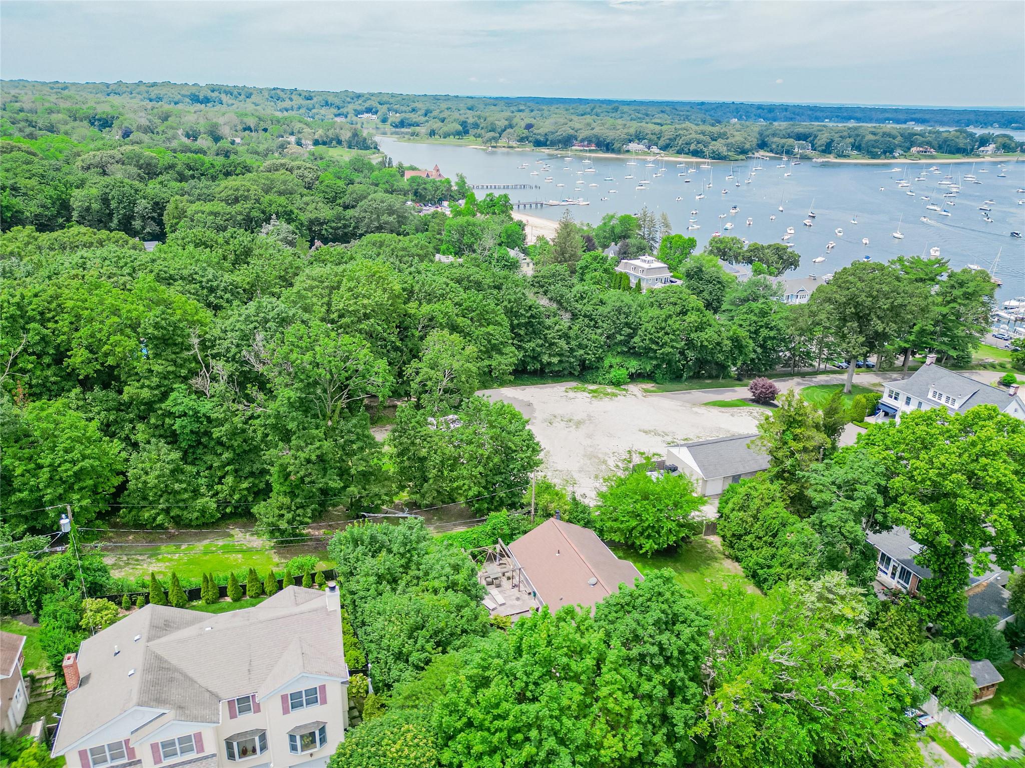 Huntington, New York, 11743, United States, 2 Bedrooms Bedrooms, ,2 BathroomsBathrooms,Residential,For Sale,1847345