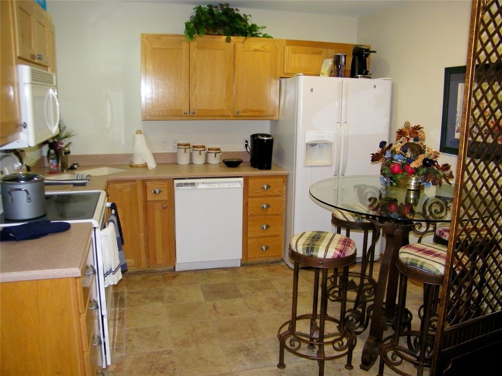 Fort Gibson, Oklahoma, 74434, United States, 2 Bedrooms Bedrooms, ,3 BathroomsBathrooms,Residential,For Sale,1982810