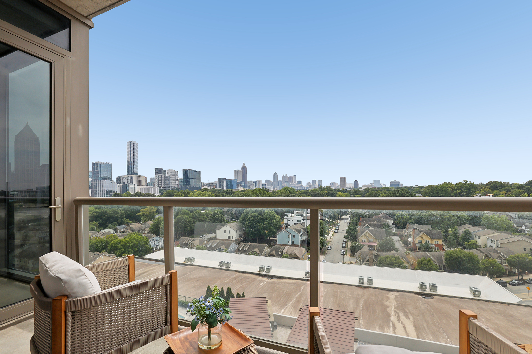  The Best Floor Plan, the Best View and Completely Updated Throughout - 物件實景