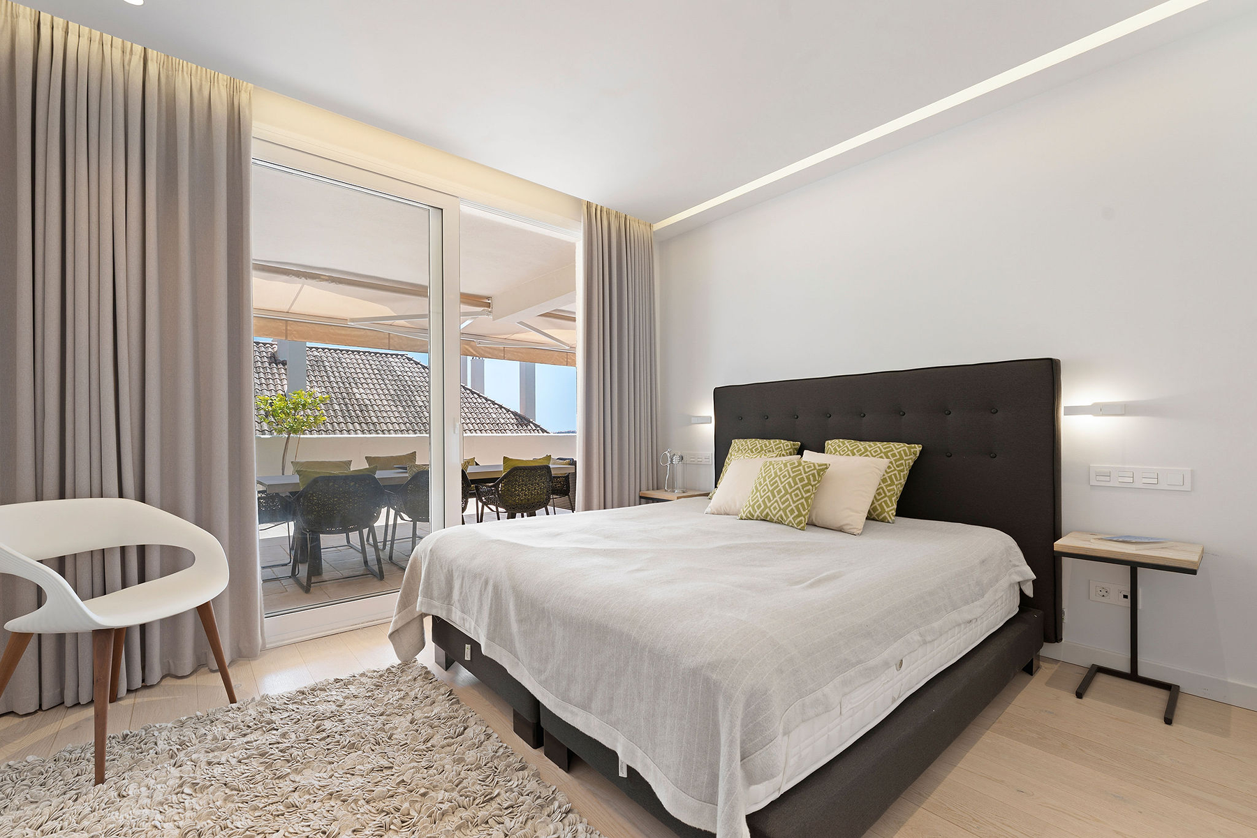  South-Facing duplex apartment with sea views in Nueva Andalucía - 物件實景