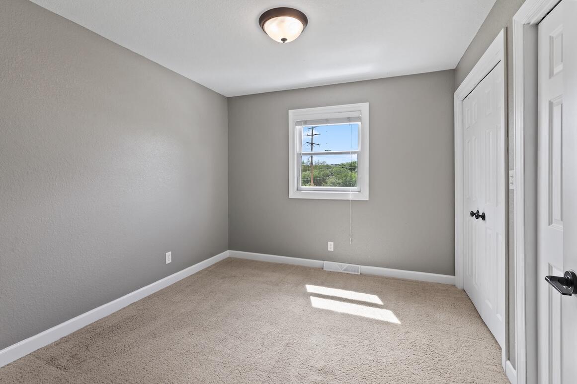 Delafield, Wisconsin, 53072, United States, 3 Bedrooms Bedrooms, ,2 BathroomsBathrooms,Residential,For Sale,1927266