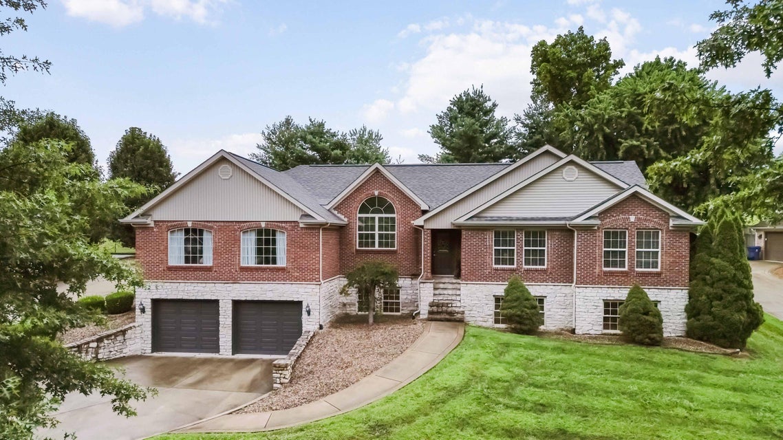 Somerset, Kentucky, 42503, United States, 4 Bedrooms Bedrooms, ,4 BathroomsBathrooms,Residential,For Sale,1976545