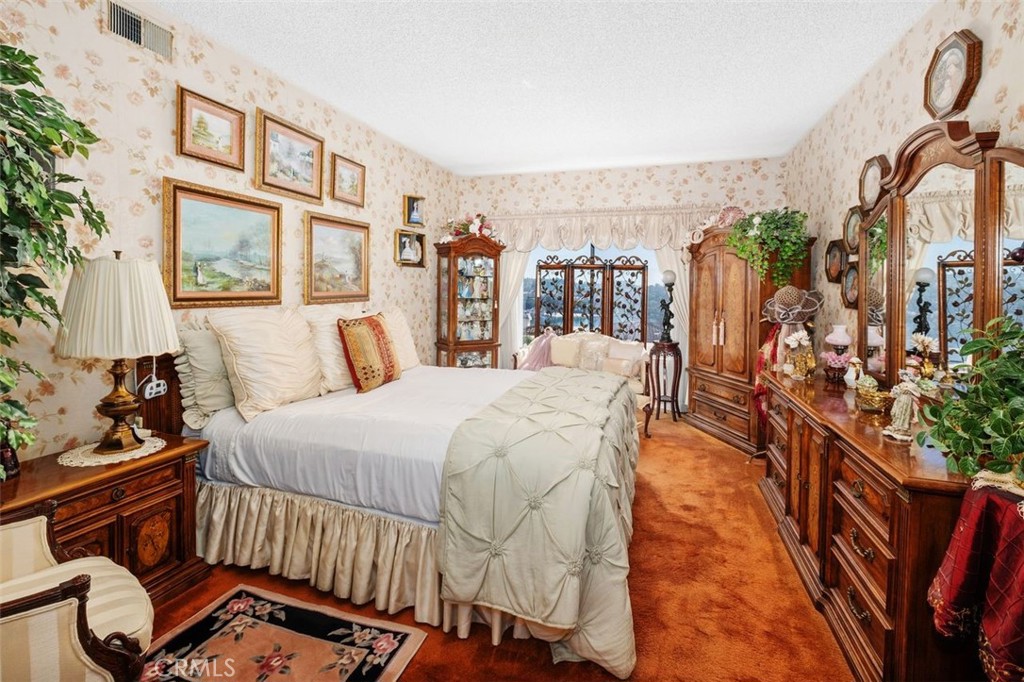 Mission Viejo, California, 92692, United States, 2 Bedrooms Bedrooms, ,1 BathroomBathrooms,Residential,For Sale,1989718