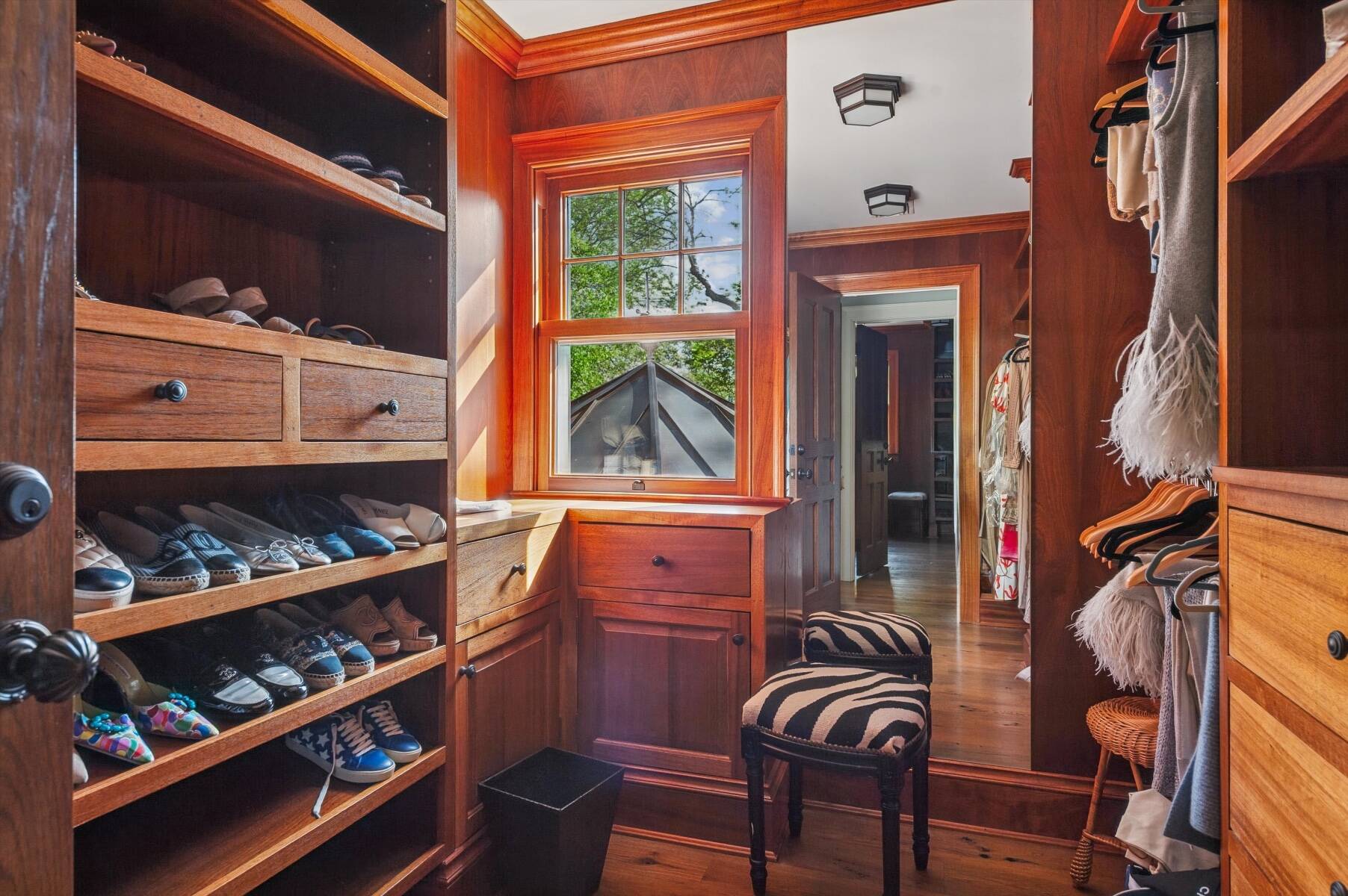  Timeless Southampton Estate with Tennis, Pool & Guest House - 物件實景