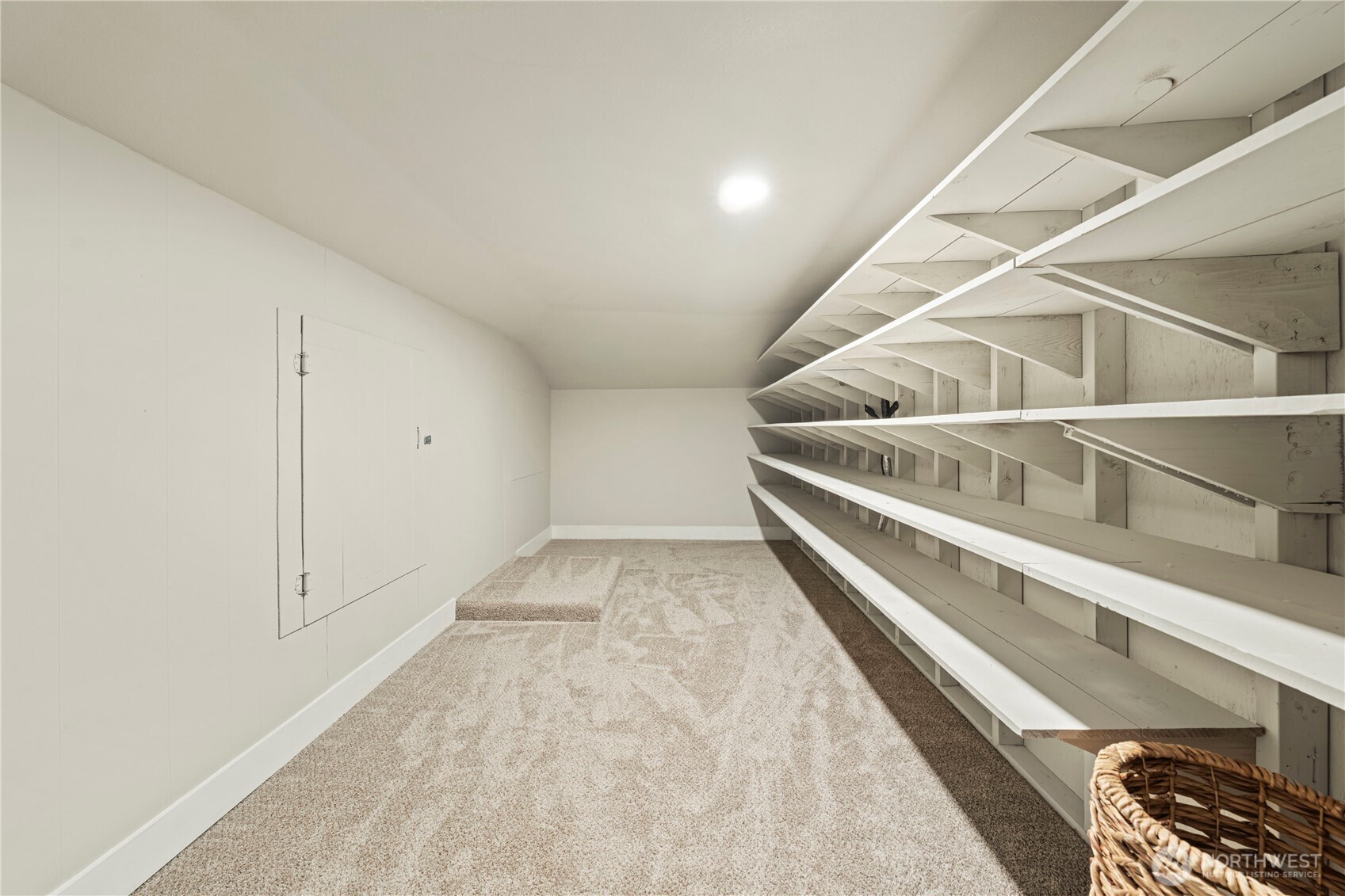 University Place, Washington, 98466, United States, 5 Bedrooms Bedrooms, ,3 BathroomsBathrooms,Residential,For Sale,1910787