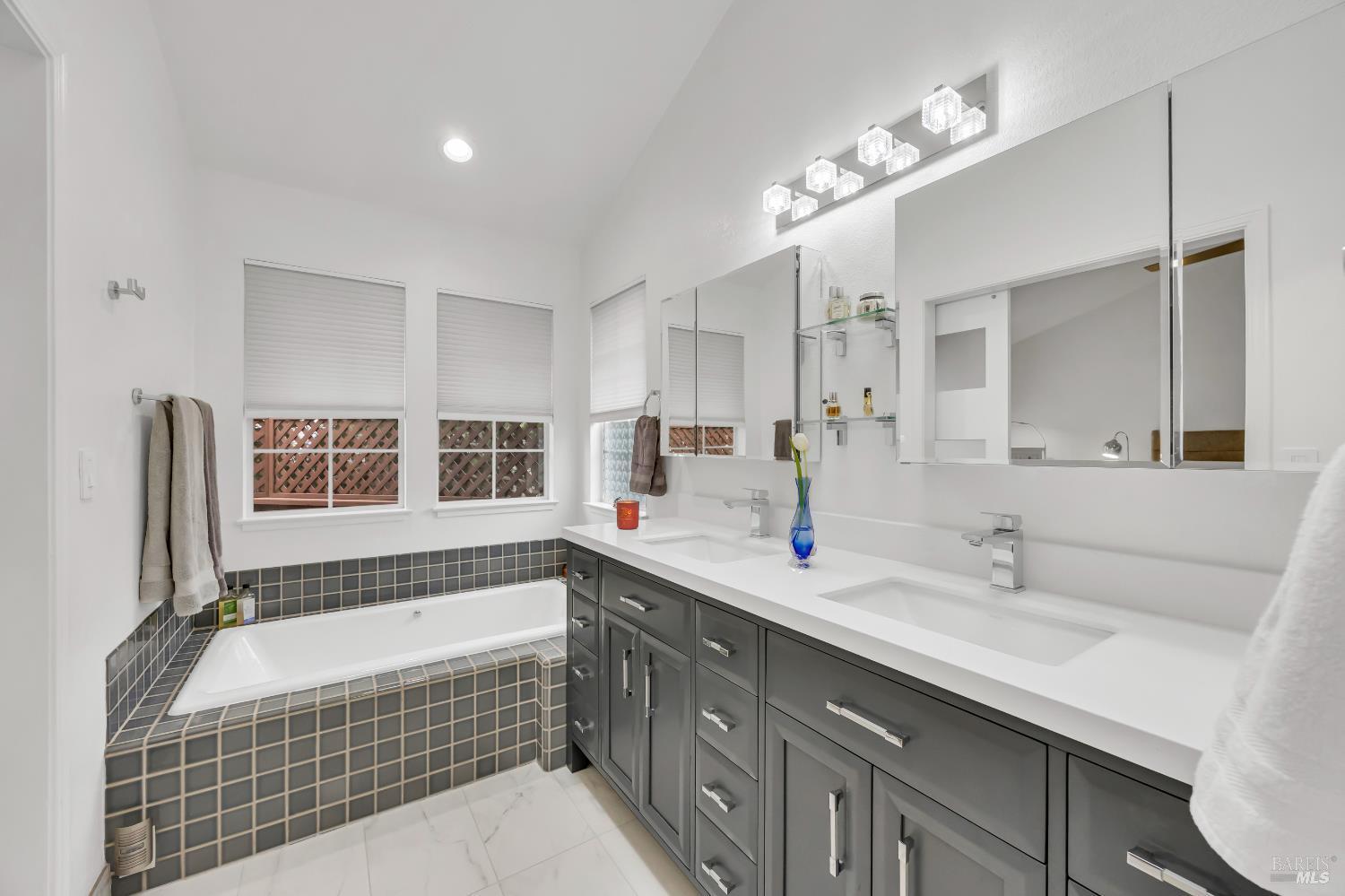 Napa, California, 94558, United States, 4 Bedrooms Bedrooms, ,3 BathroomsBathrooms,Residential,For Sale,2006007