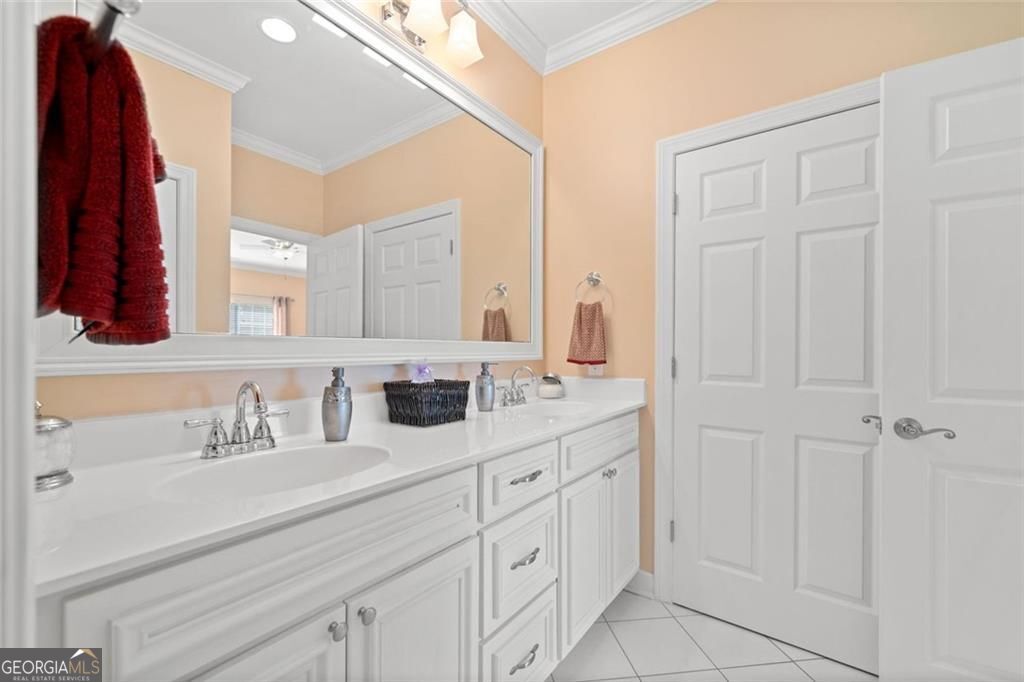 Canton, Georgia, 30114, United States, 4 Bedrooms Bedrooms, ,5 BathroomsBathrooms,Residential,For Sale,1880359