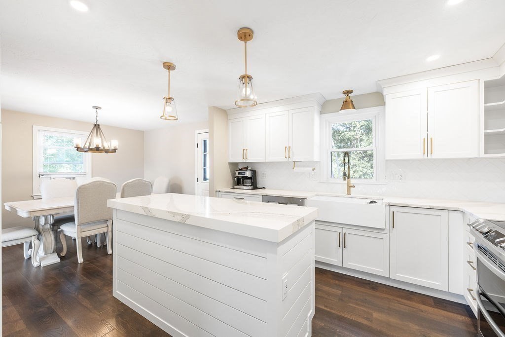 Milford, Massachusetts, 01757, United States, 3 Bedrooms Bedrooms, ,2 BathroomsBathrooms,Residential,For Sale,1987484