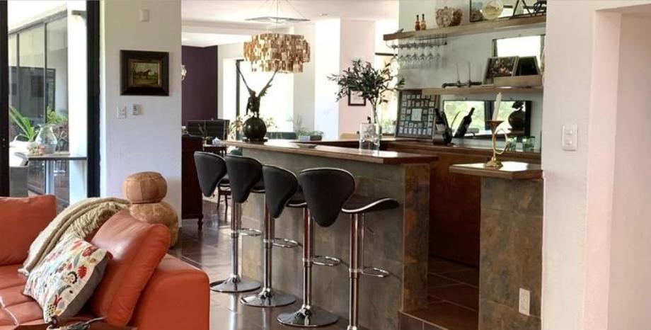 Corregidora, Querétaro, 76000, Mexico, 5 Bedrooms Bedrooms, ,1 BathroomBathrooms,Residential,For Sale,1994354