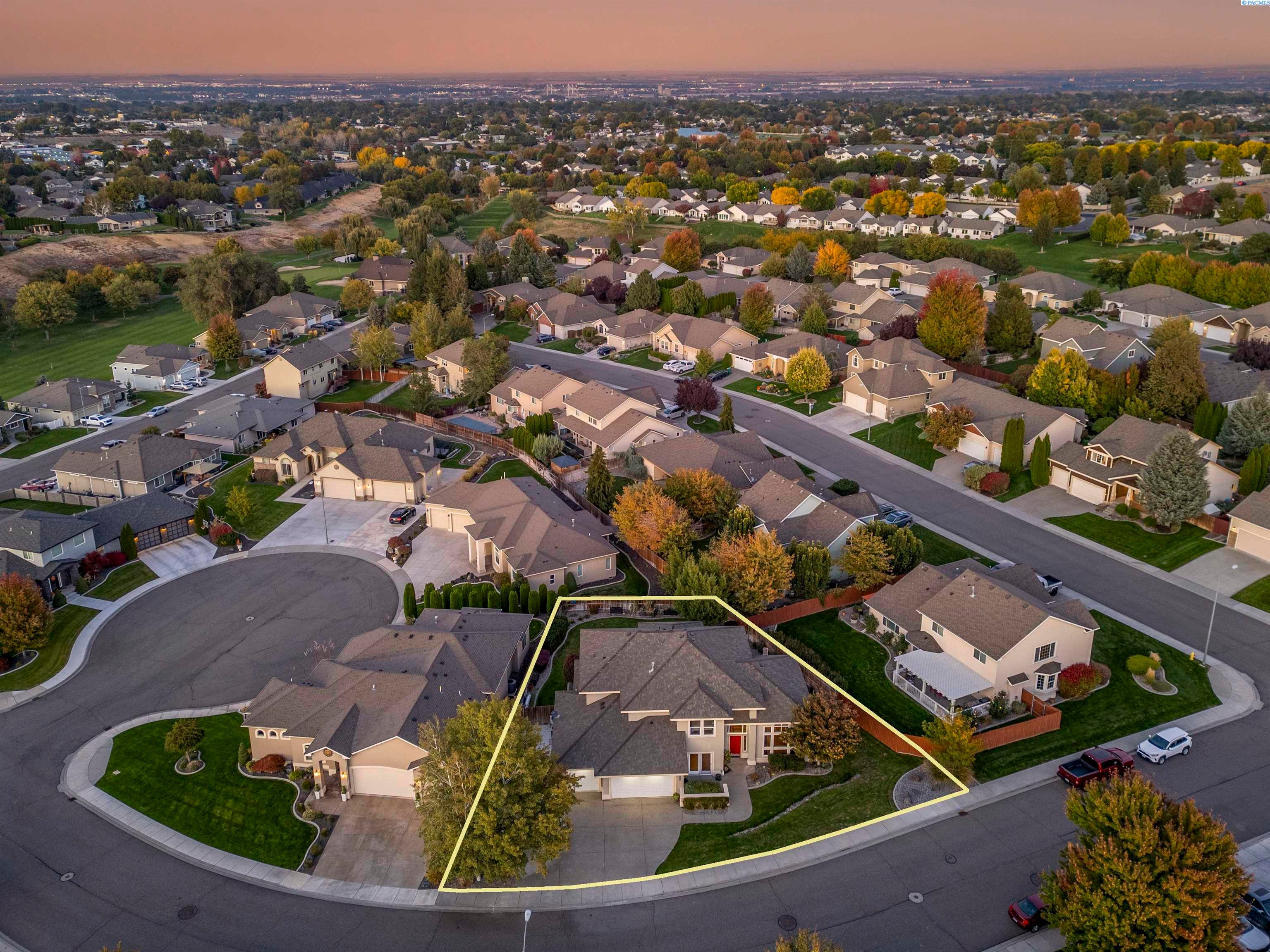 Kennewick, Washington, 99337, United States, 3 Bedrooms Bedrooms, ,3 BathroomsBathrooms,Residential,For Sale,1981093