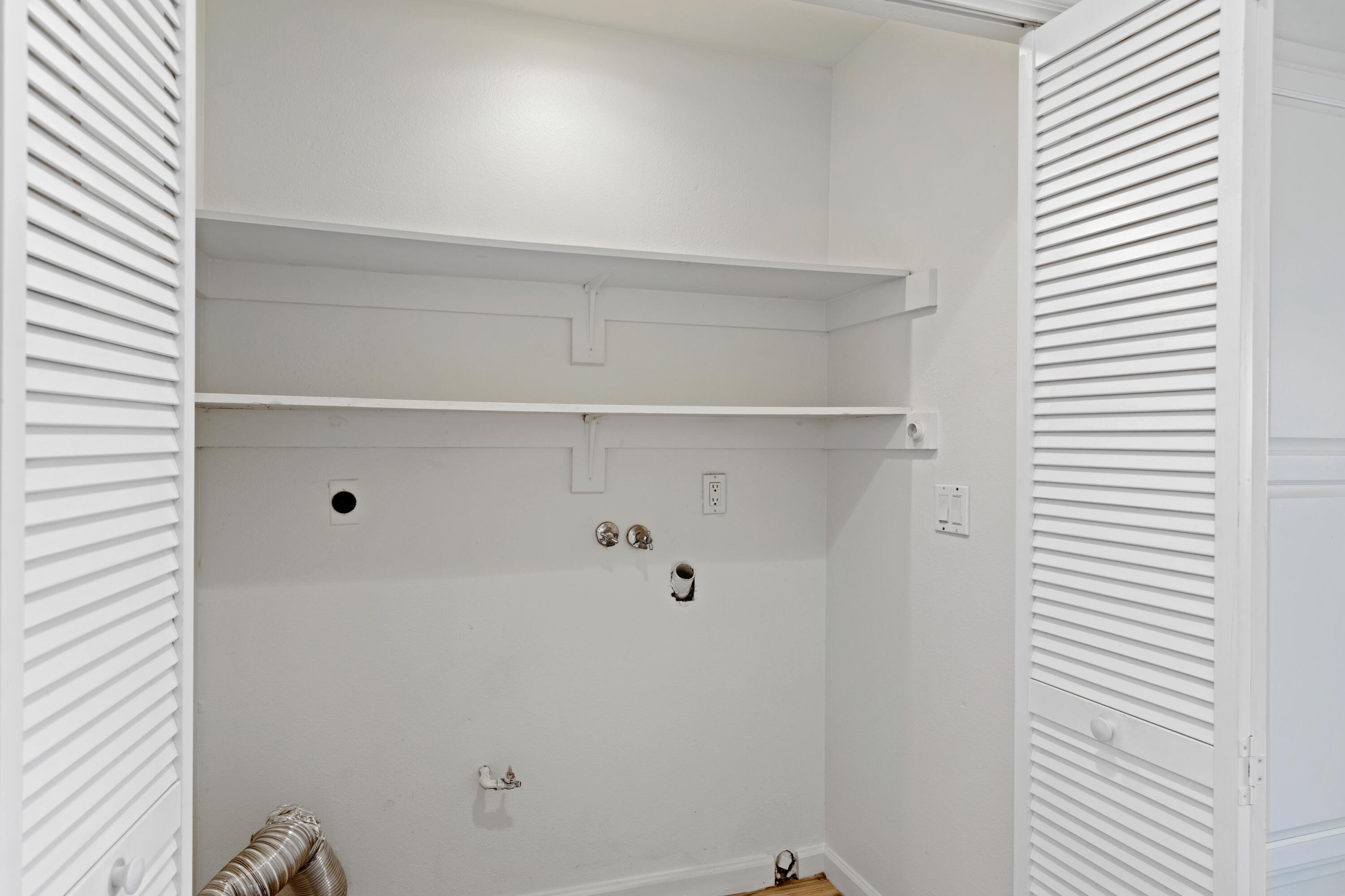Palm Desert, California, 92260, United States, 3 Bedrooms Bedrooms, ,2 BathroomsBathrooms,Residential,For Sale,1906688