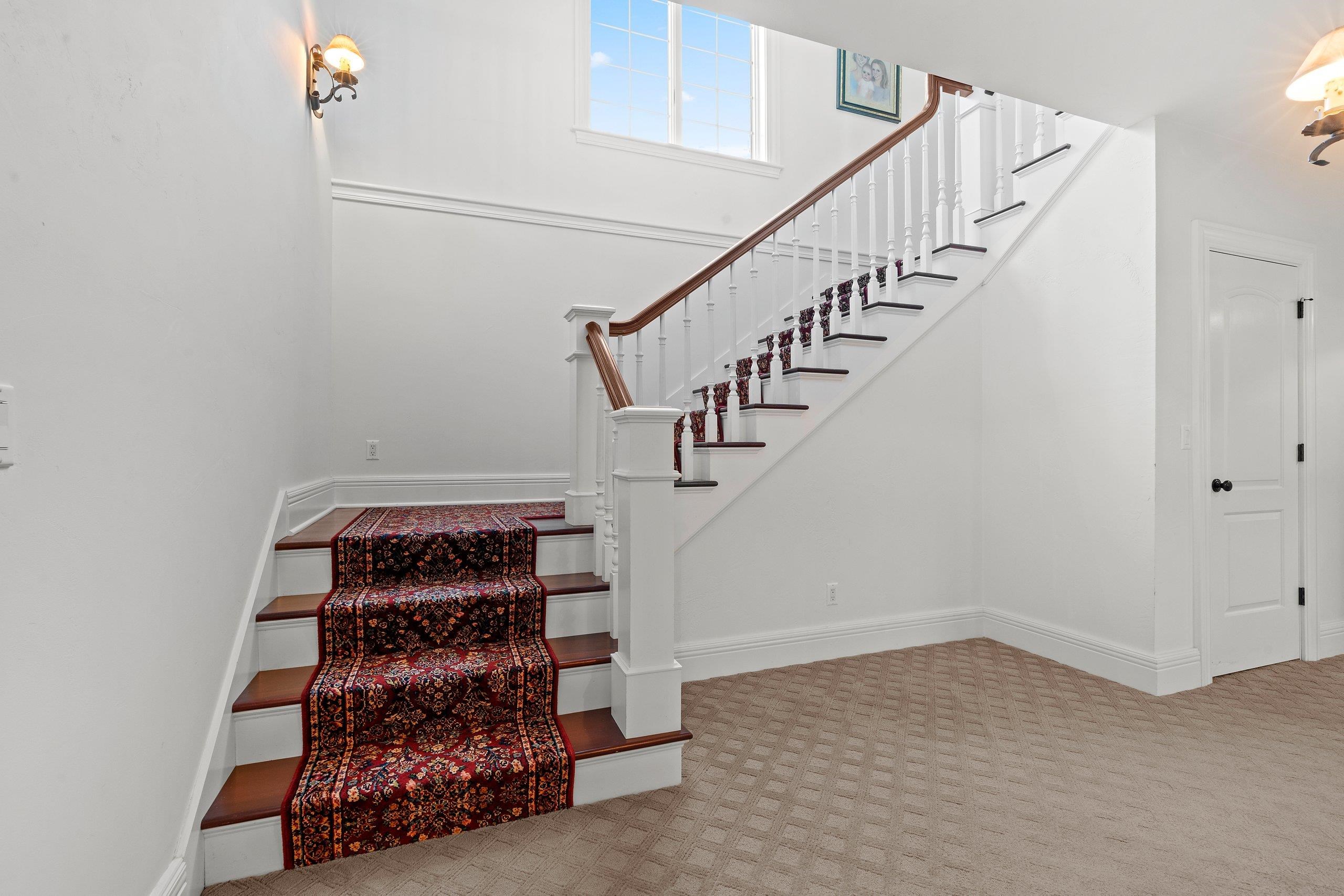 MENASHA, Wisconsin, 54952, United States, 6 Bedrooms Bedrooms, ,5 BathroomsBathrooms,Residential,For Sale,1994548