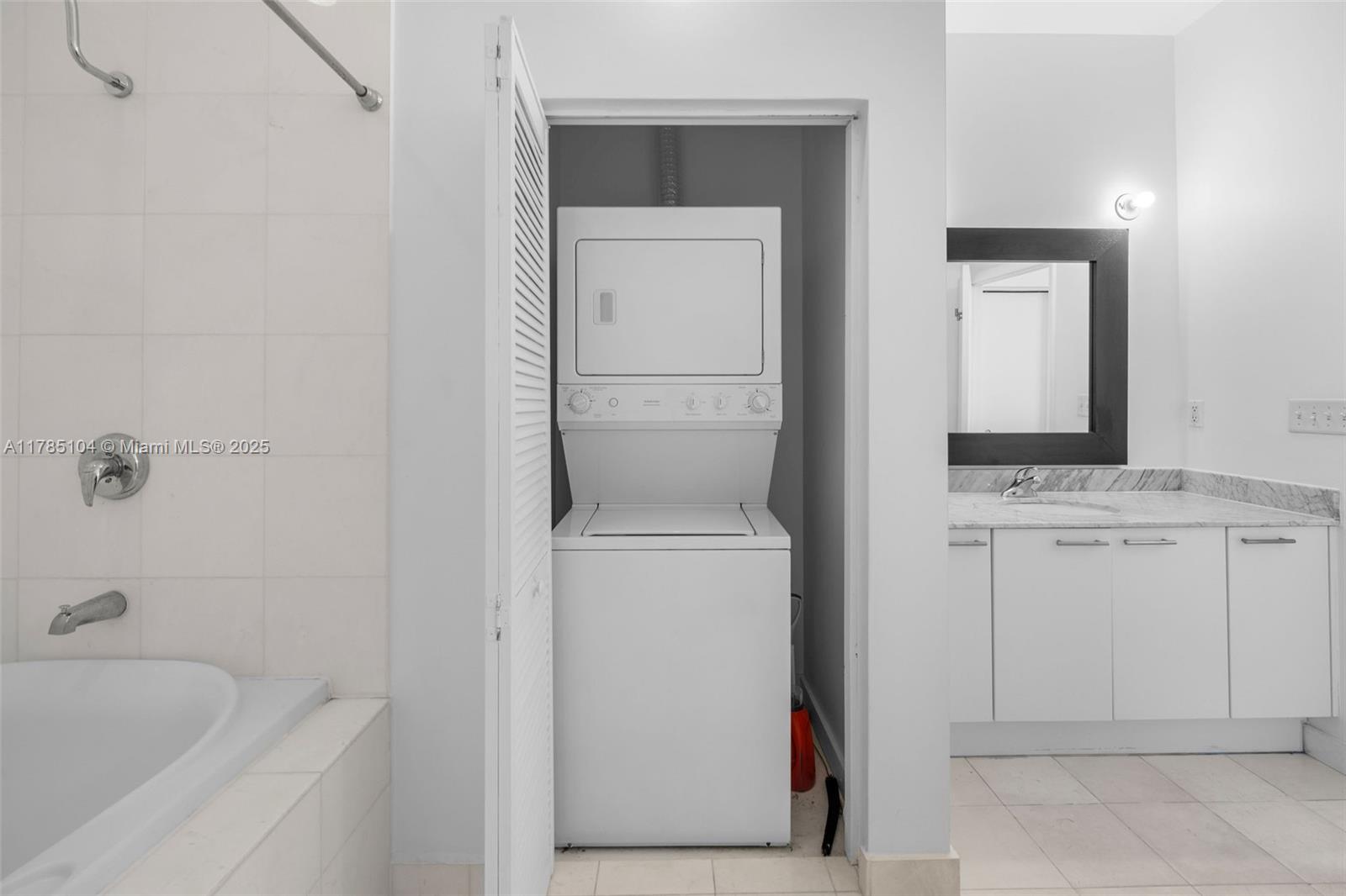 Miami Beach, Florida, 33139, United States, 1 Bedroom Bedrooms, ,1 BathroomBathrooms,Residential,For Sale,1778357