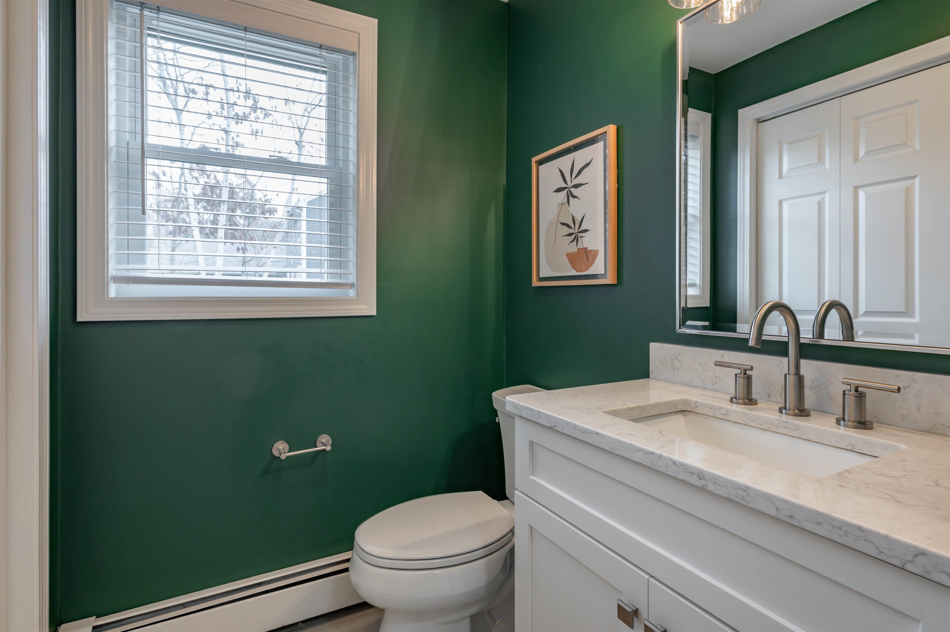 Hooksett, New Hampshire, 03106, United States, 3 Bedrooms Bedrooms, ,1 BathroomBathrooms,Residential,For Sale,2002155