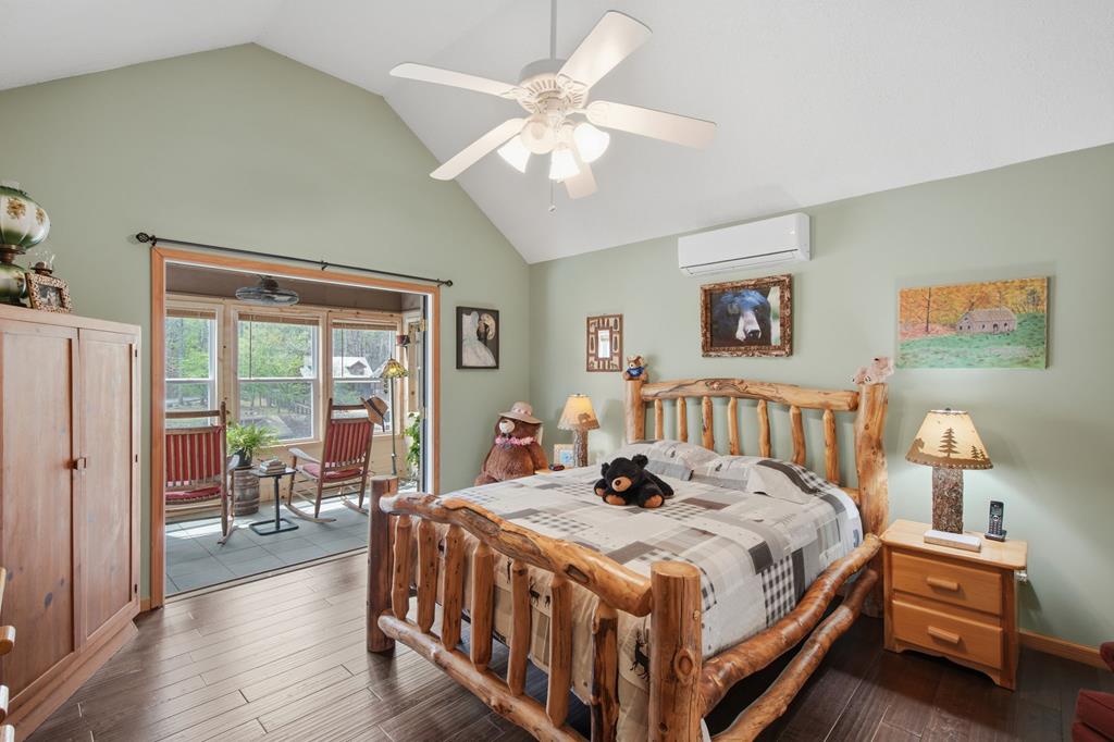 Ellijay, Georgia, 30540, United States, 3 Bedrooms Bedrooms, ,3 BathroomsBathrooms,Residential,For Sale,2034998
