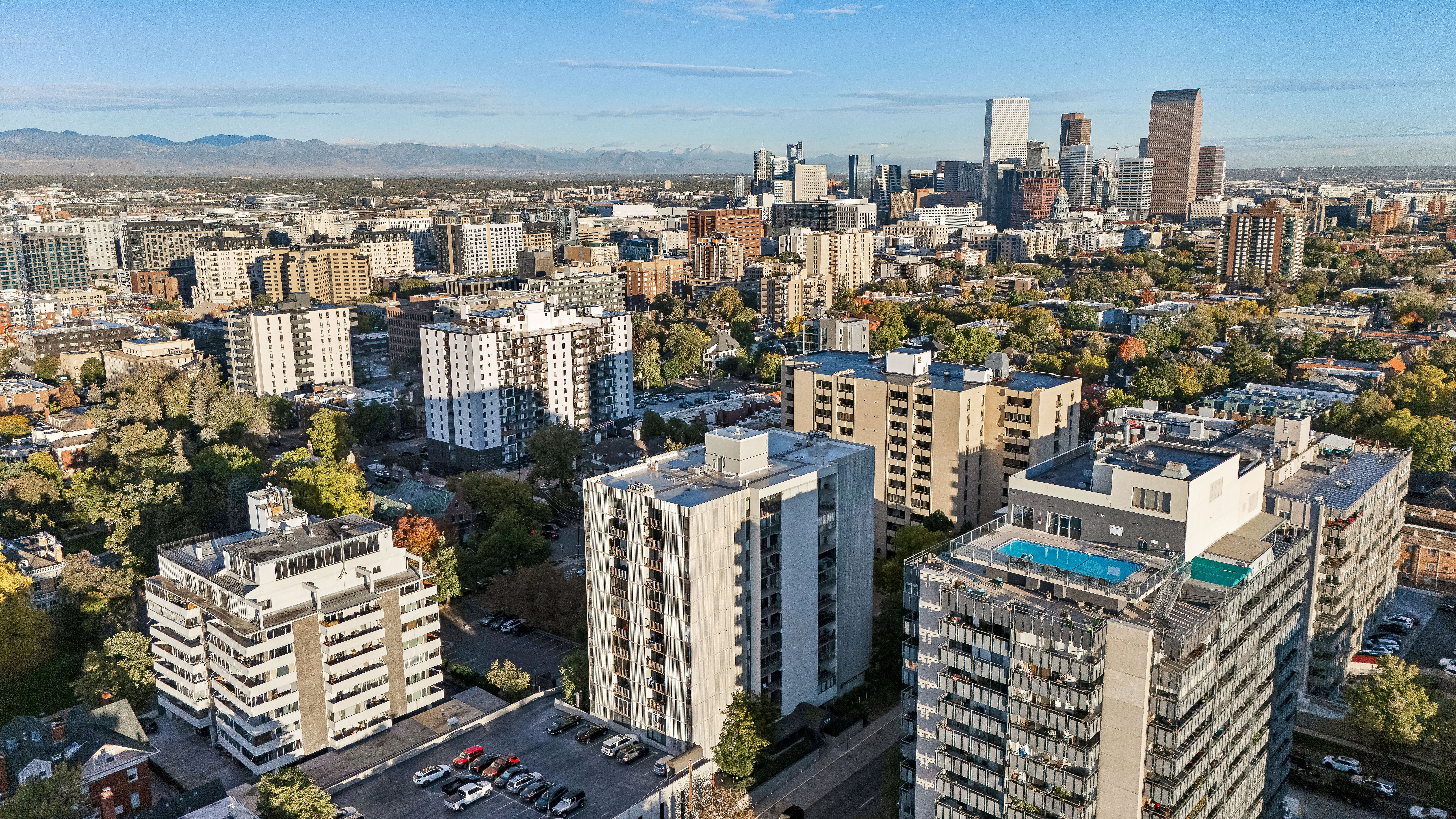  Stunning Mountain Views, Prime Loation & Unmatched Amenities - 物件實景