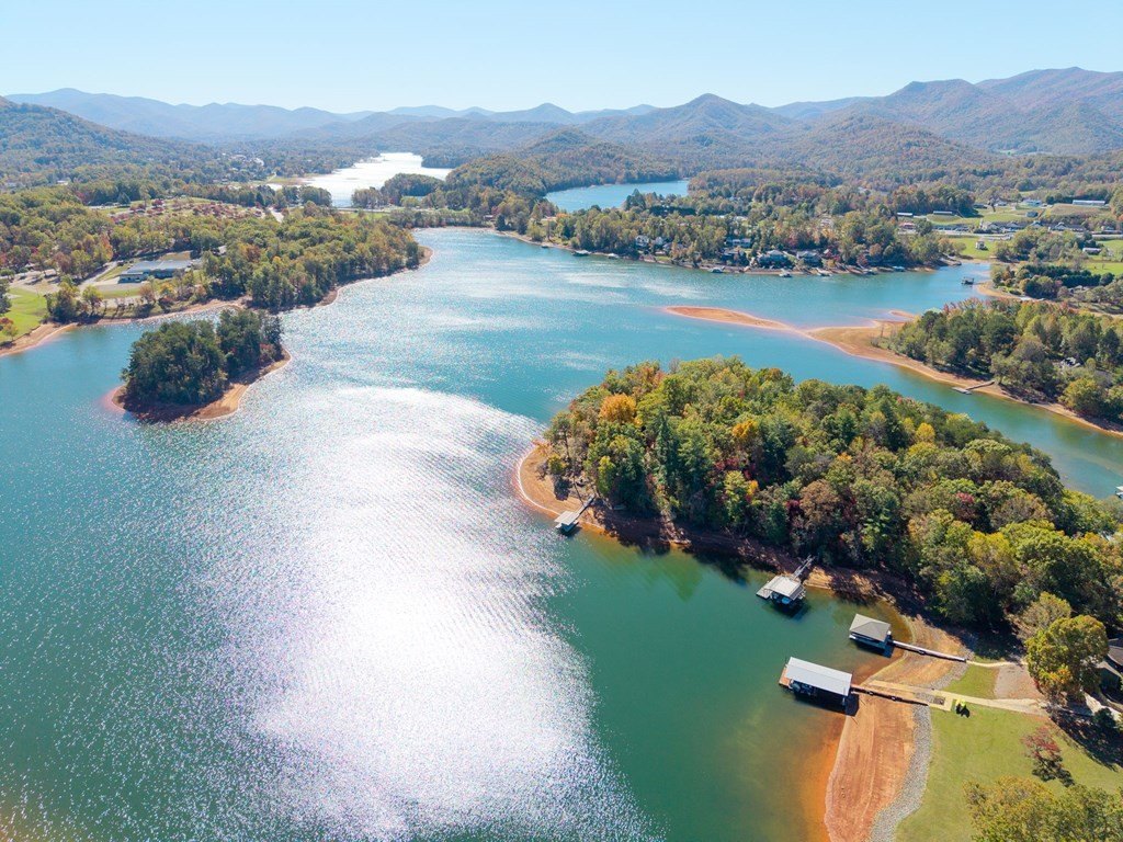 Hiawassee, Georgia, 30546, United States, 3 Bedrooms Bedrooms, ,4 BathroomsBathrooms,Residential,For Sale,1978454