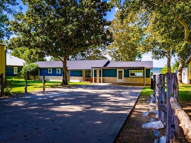 Possum Kingdom Lake, Texas, 76449, United States, 3 Bedrooms Bedrooms, ,2 BathroomsBathrooms,Residential,For Sale,1976028