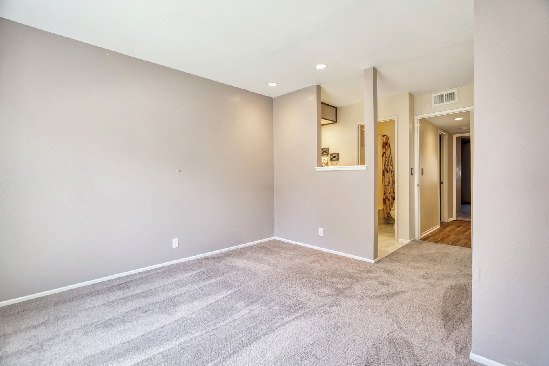 Fullerton, California, 92835, United States, 2 Bedrooms Bedrooms, ,1 BathroomBathrooms,Residential,For Sale,1915893