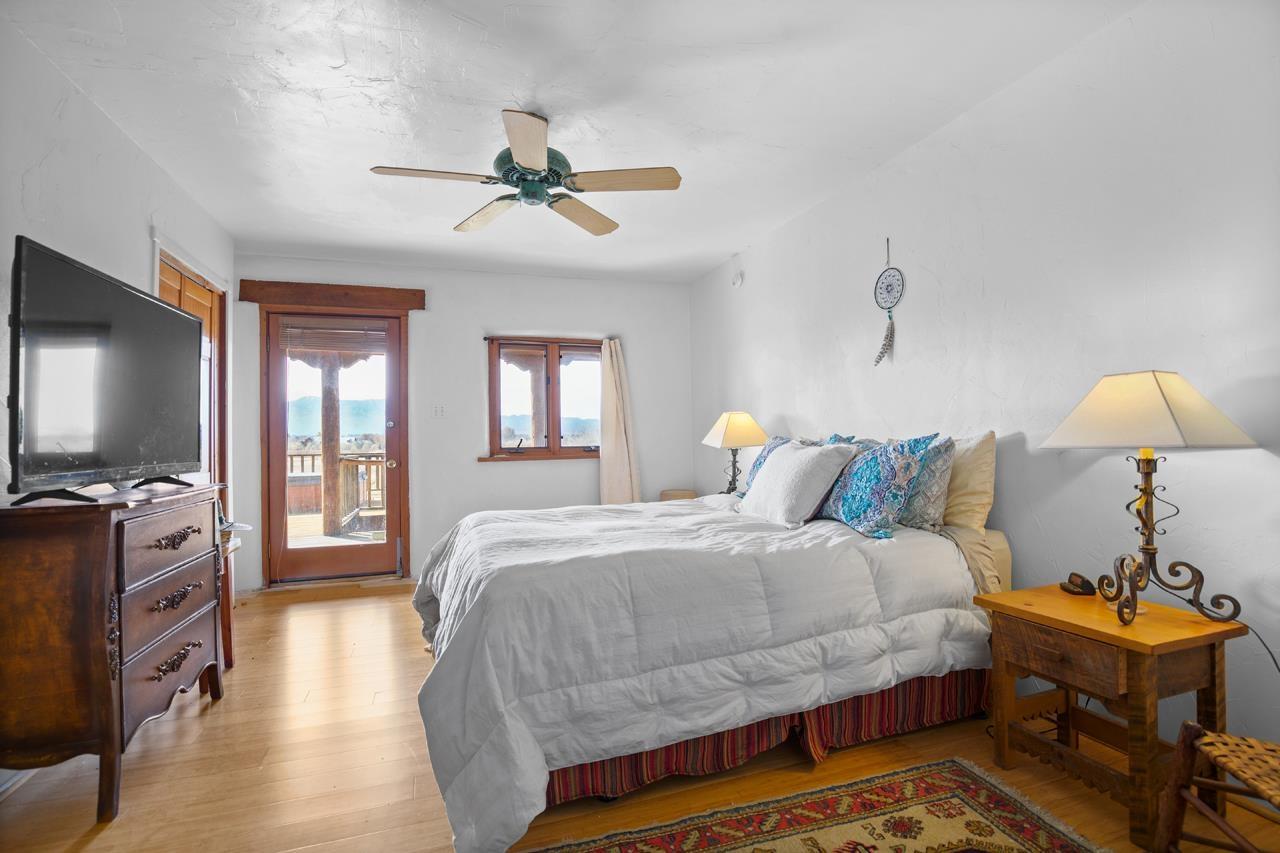 Taos, New Mexico, 87571, United States, 5 Bedrooms Bedrooms, ,5 BathroomsBathrooms,Residential,For Sale,1850359