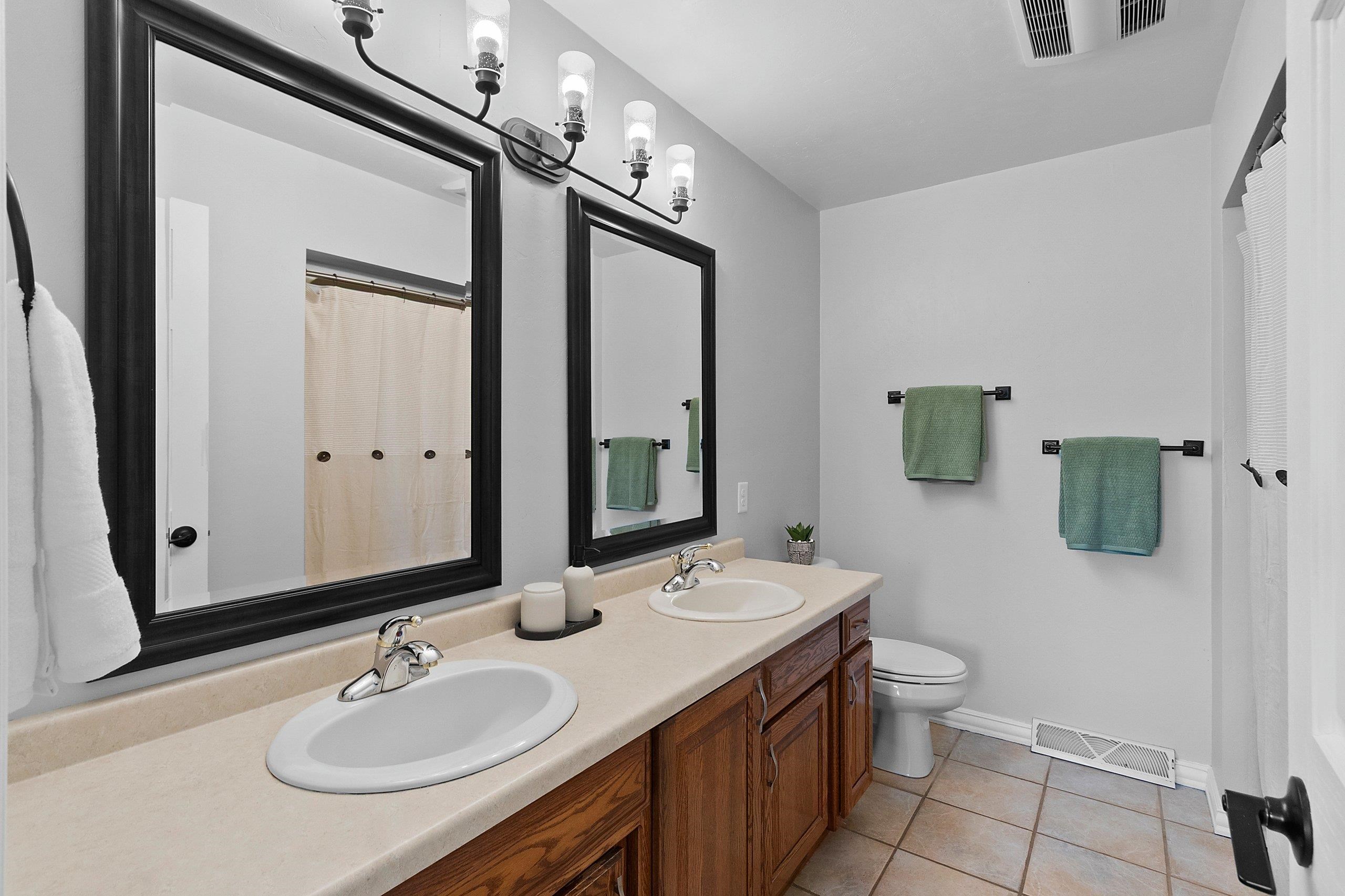 GREEN BAY, Wisconsin, 54311, United States, 4 Bedrooms Bedrooms, ,4 BathroomsBathrooms,Residential,For Sale,1991050