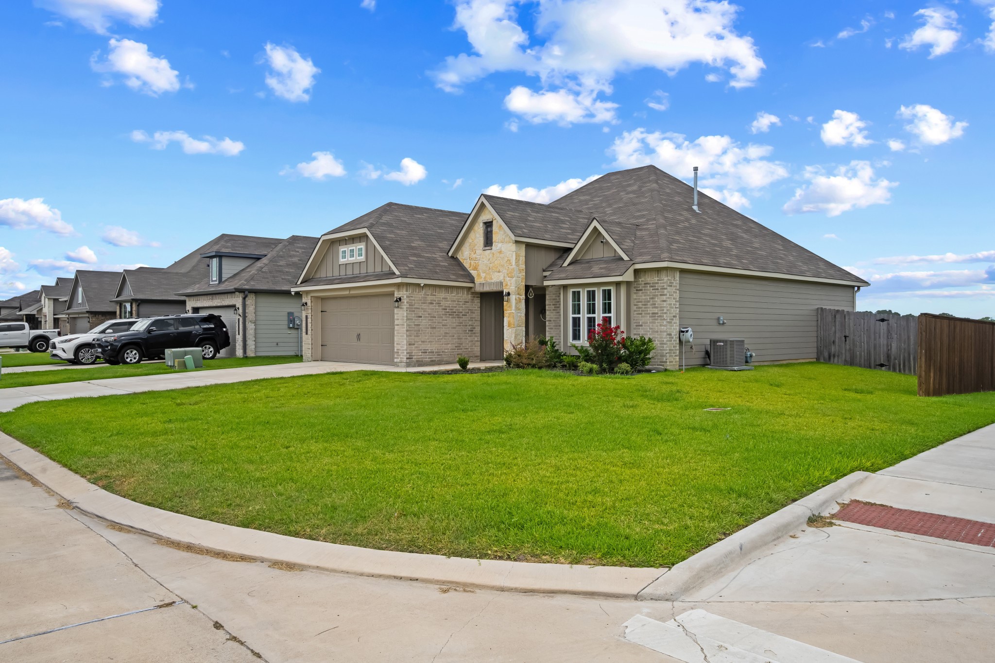  2040 Muscadine Trail, Brenham, TX, 77833 - 物件實景