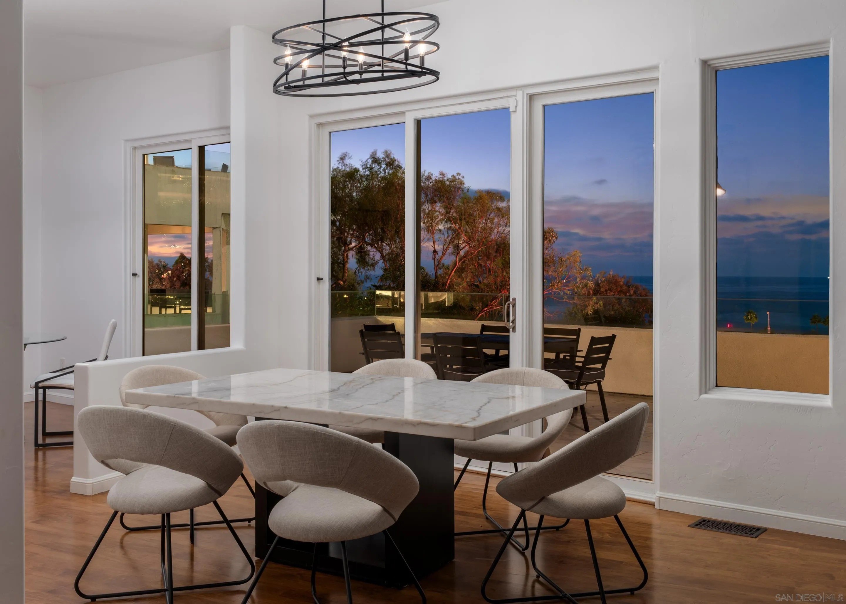 La Jolla, California, 92037, United States, 5 Bedrooms Bedrooms, ,6 BathroomsBathrooms,Residential,For Sale,1991356