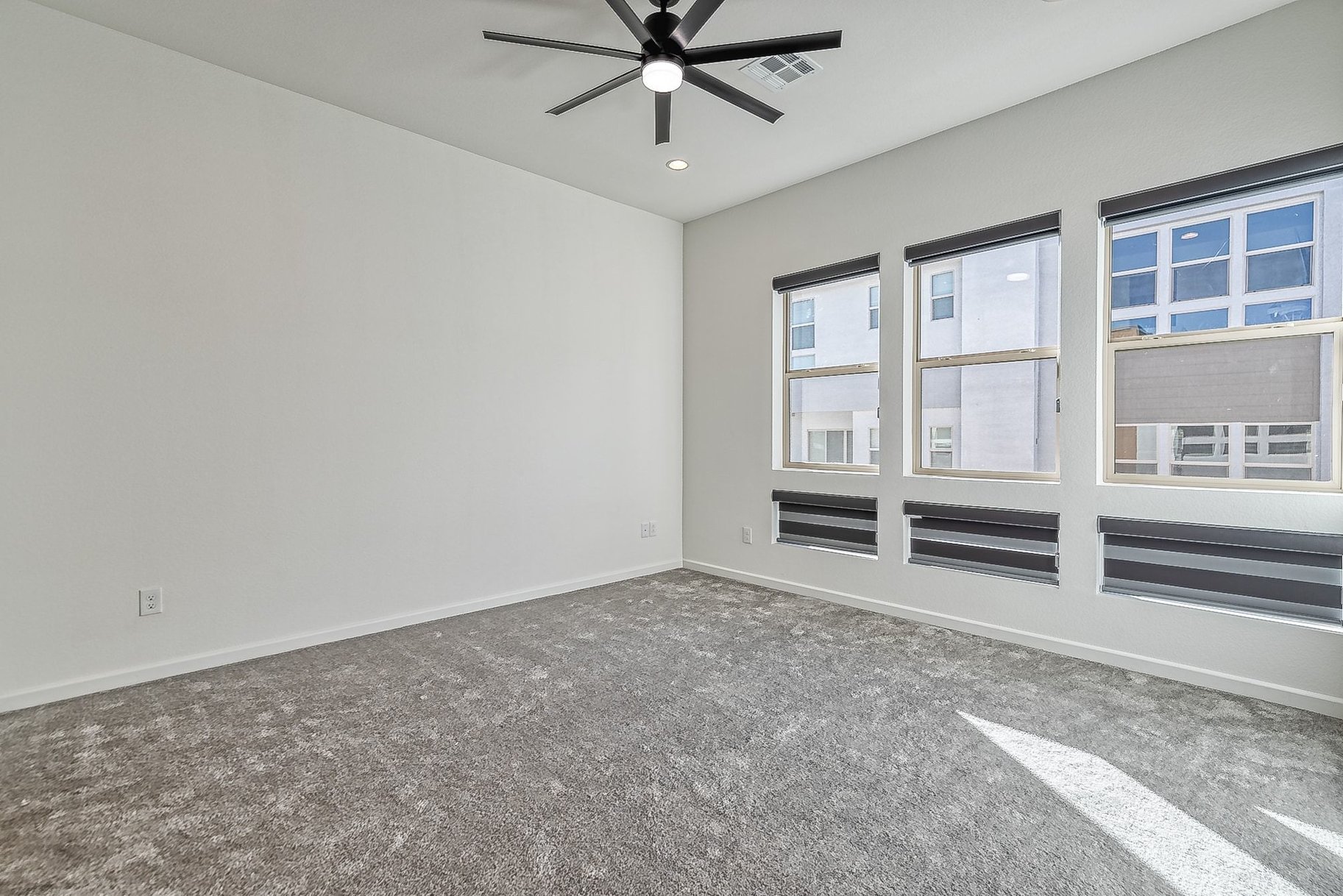  New to Market - 物件實景