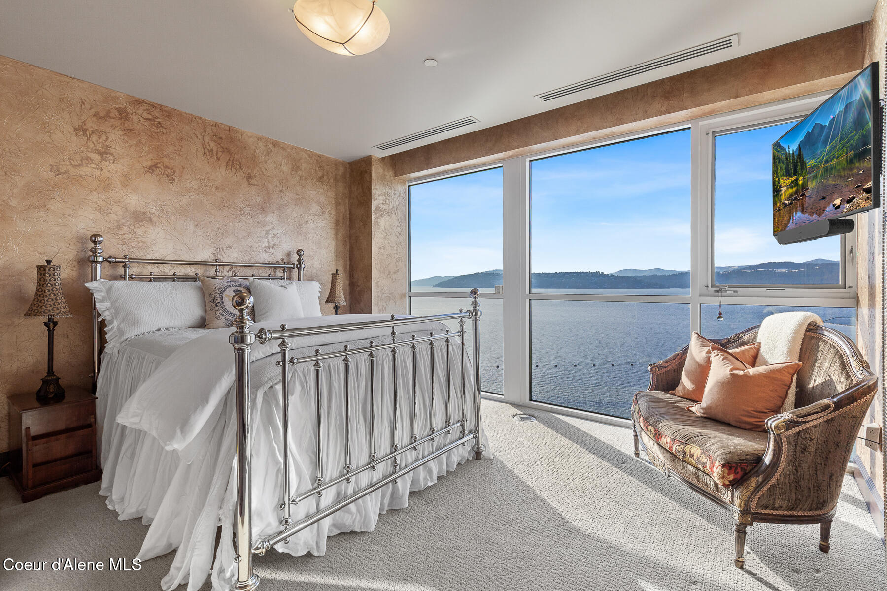 Coeur d'Alene, Idaho, 83814, United States, 4 Bedrooms Bedrooms, ,Residential,For Sale,2010702