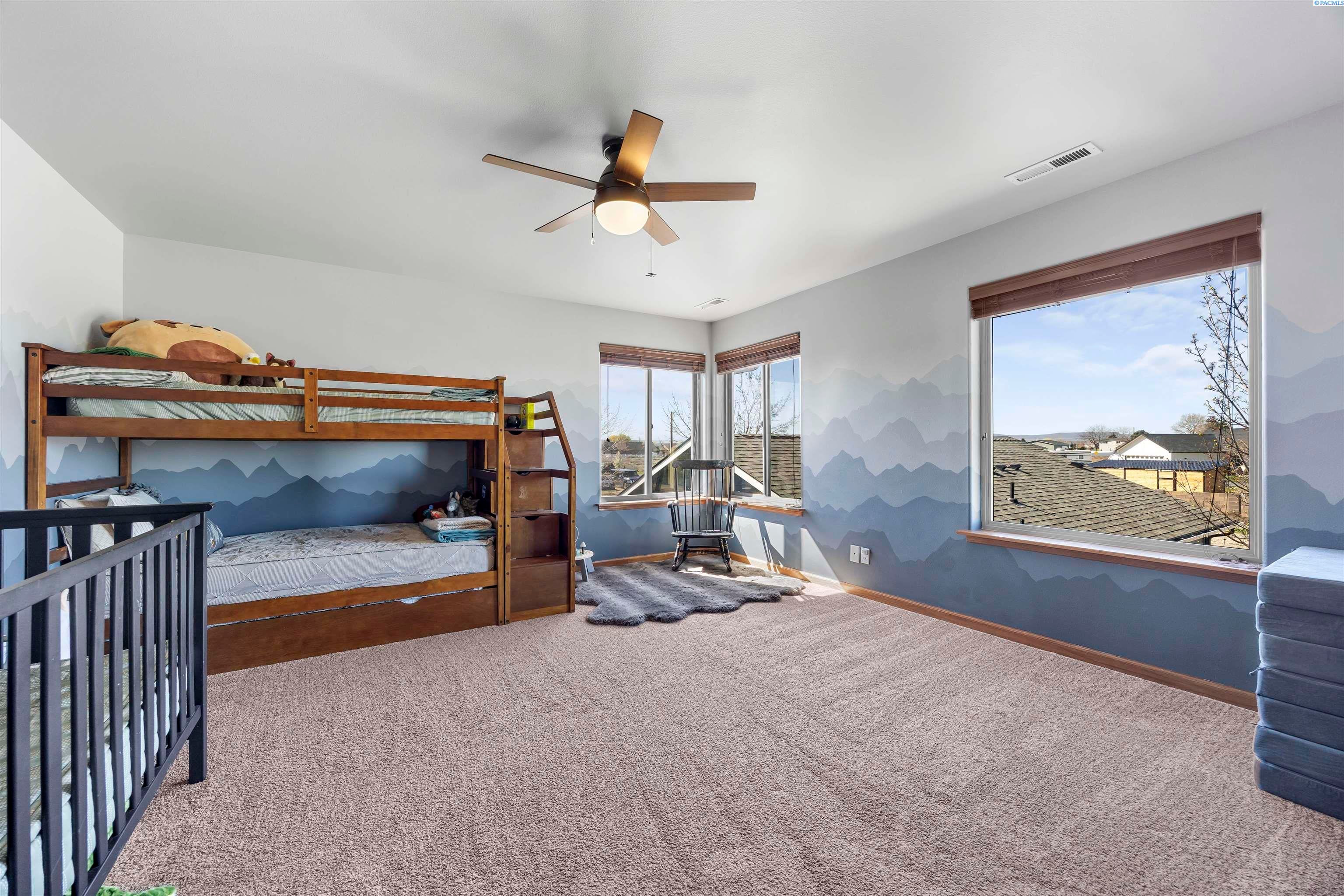 West Richland, Washington, 99353, United States, 4 Bedrooms Bedrooms, ,4 BathroomsBathrooms,Residential,For Sale,2031240