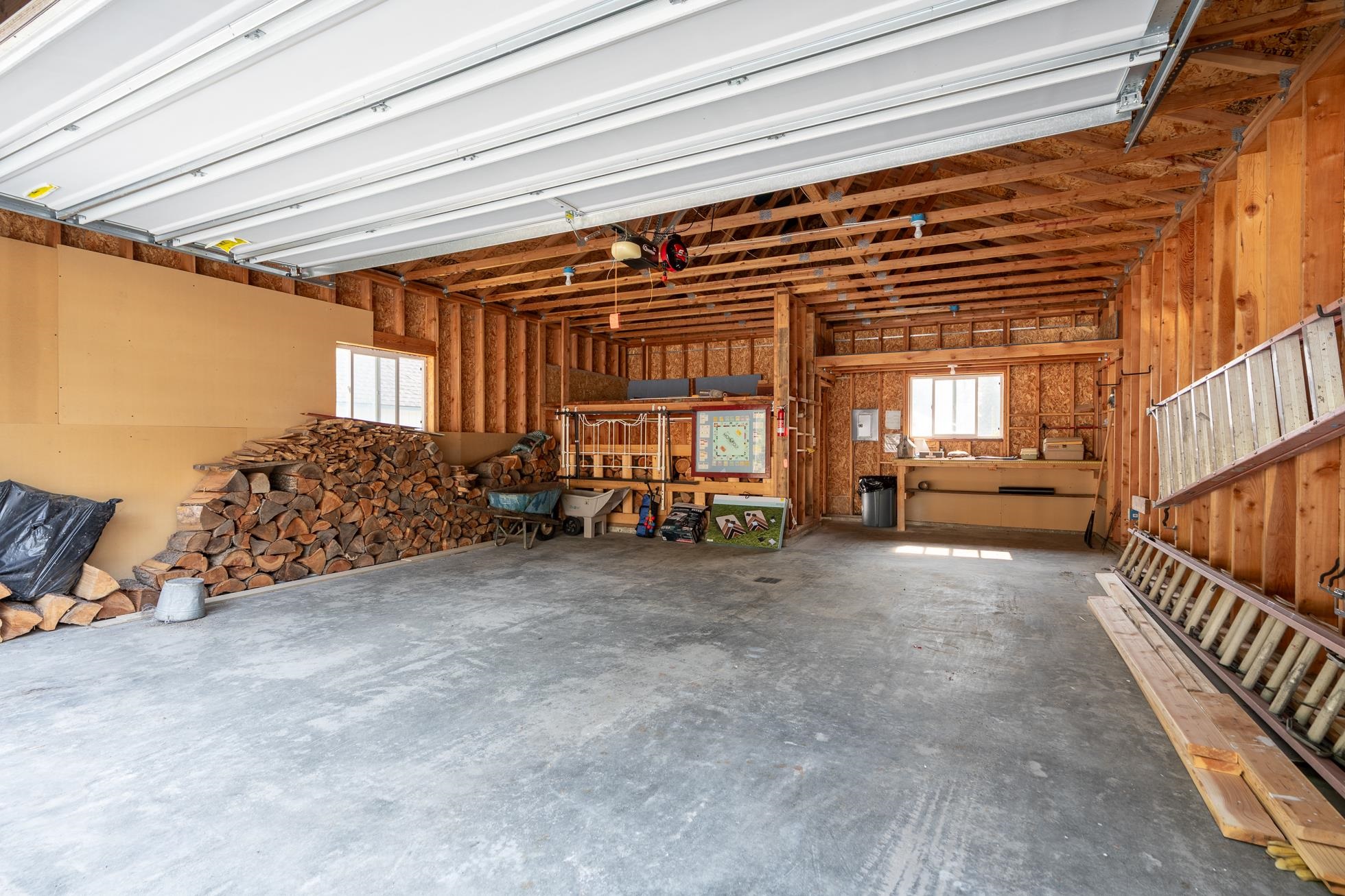 Newport, Washington, 99156, United States, 2 Bedrooms Bedrooms, ,2 BathroomsBathrooms,Residential,For Sale,1937533