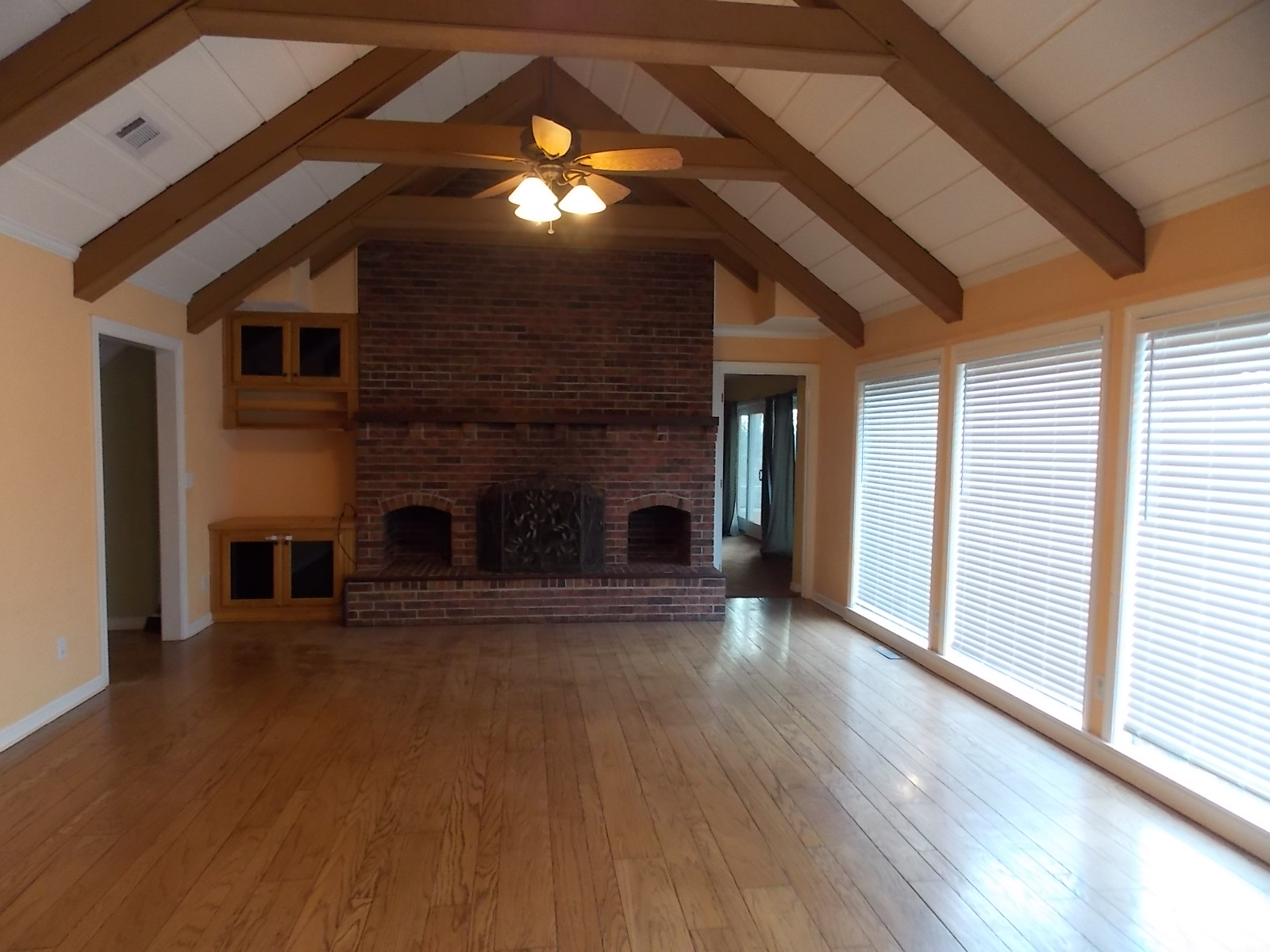 Poplar Bluff, Missouri, 63901, United States, 5 Bedrooms Bedrooms, ,3 BathroomsBathrooms,Residential,For Sale,2001464