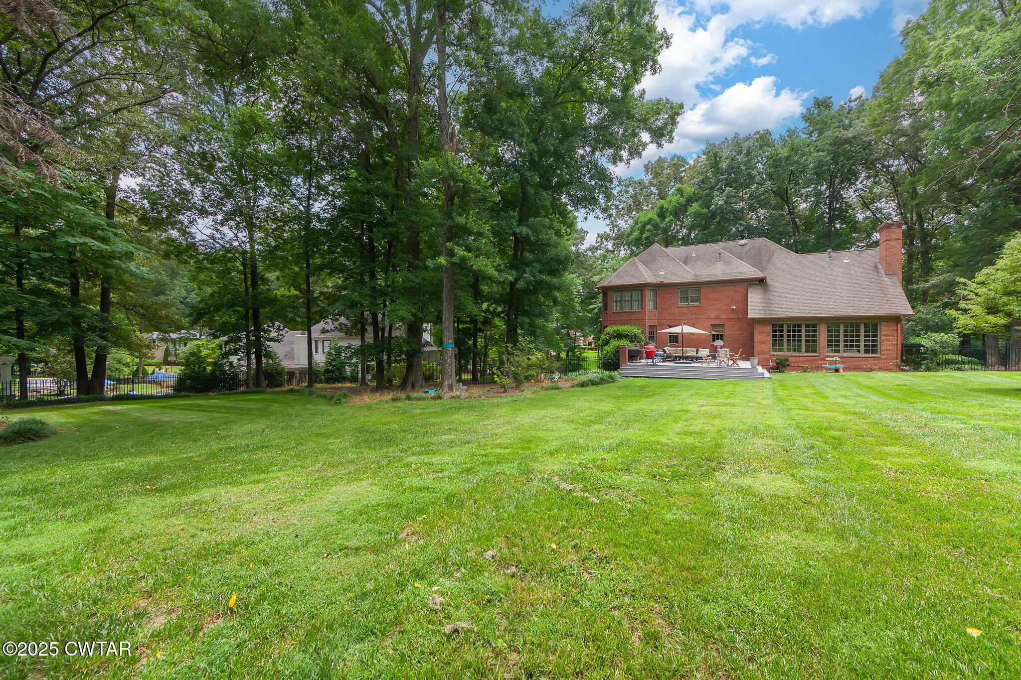Jackson, Tennessee, 38305, United States, 4 Bedrooms Bedrooms, ,4 BathroomsBathrooms,Residential,For Sale,1894797